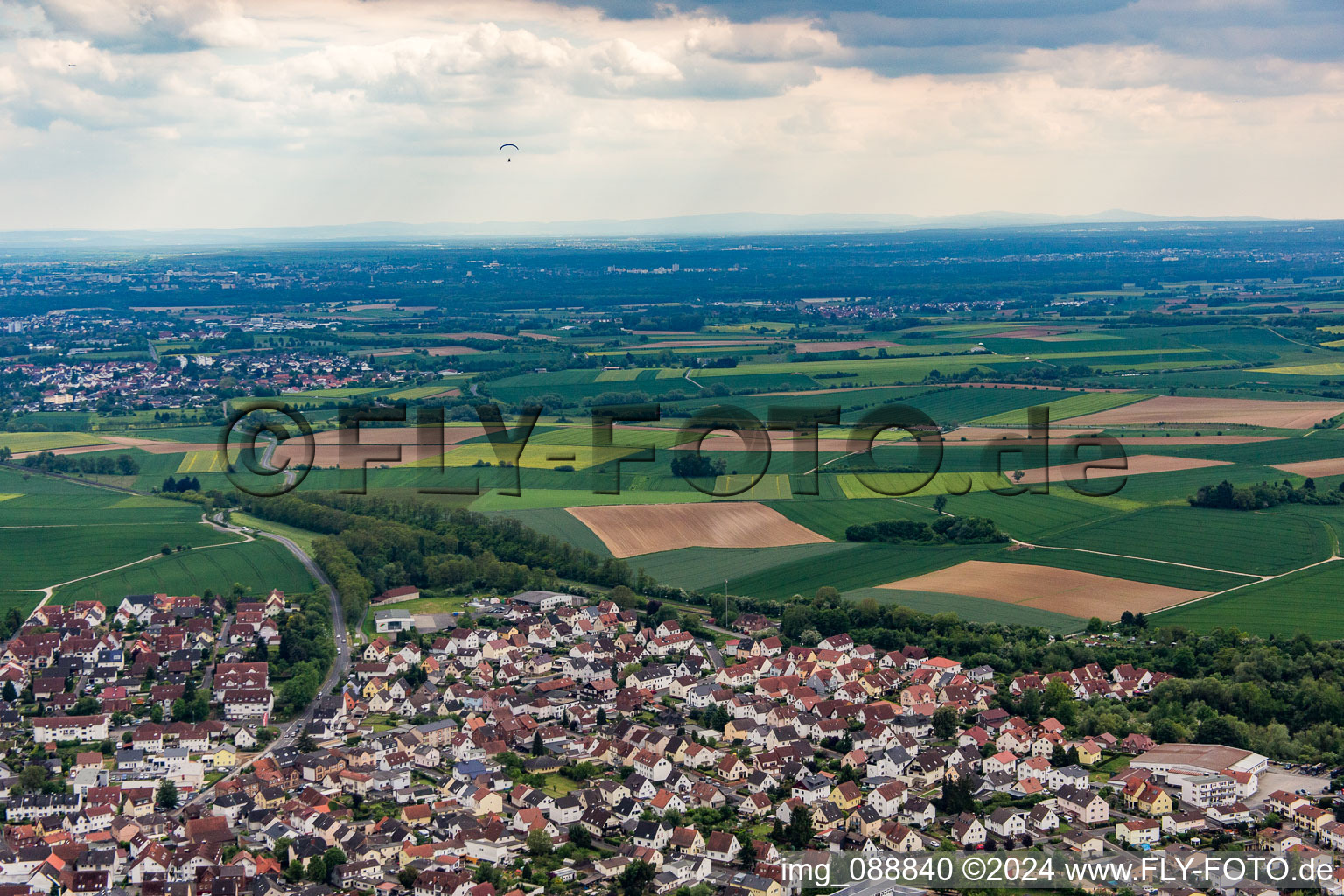 Vue aérienne de Du nord à le quartier Ostheim in Nidderau dans le département Hesse, Allemagne