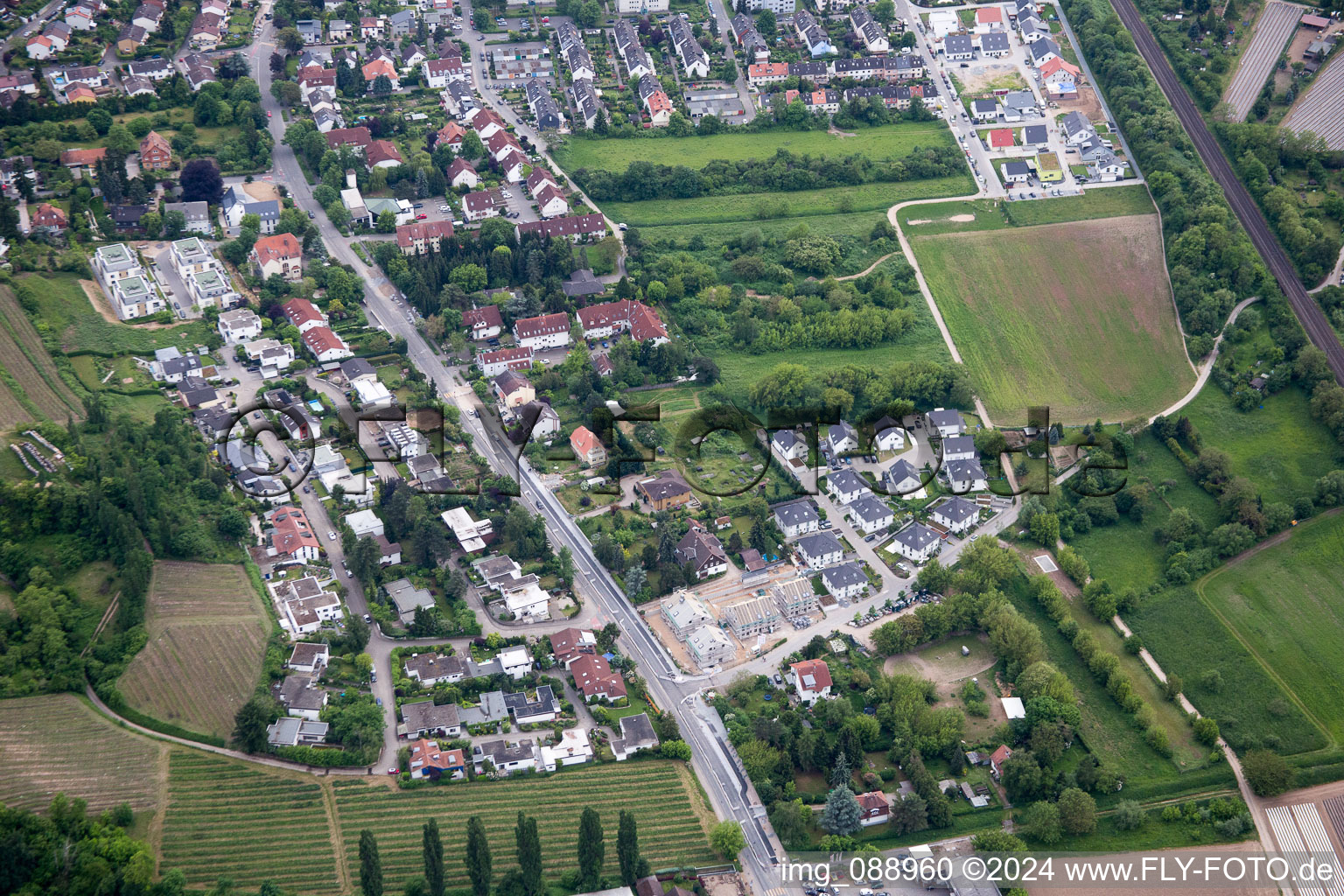 Zwingenberg dans le département Hesse, Allemagne du point de vue du drone