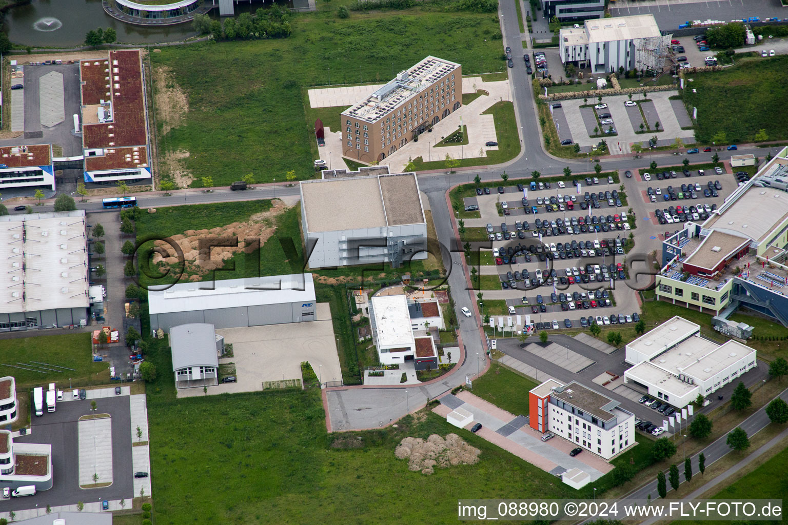 Vue d'oiseau de Zone industrielle W à Bensheim dans le département Hesse, Allemagne