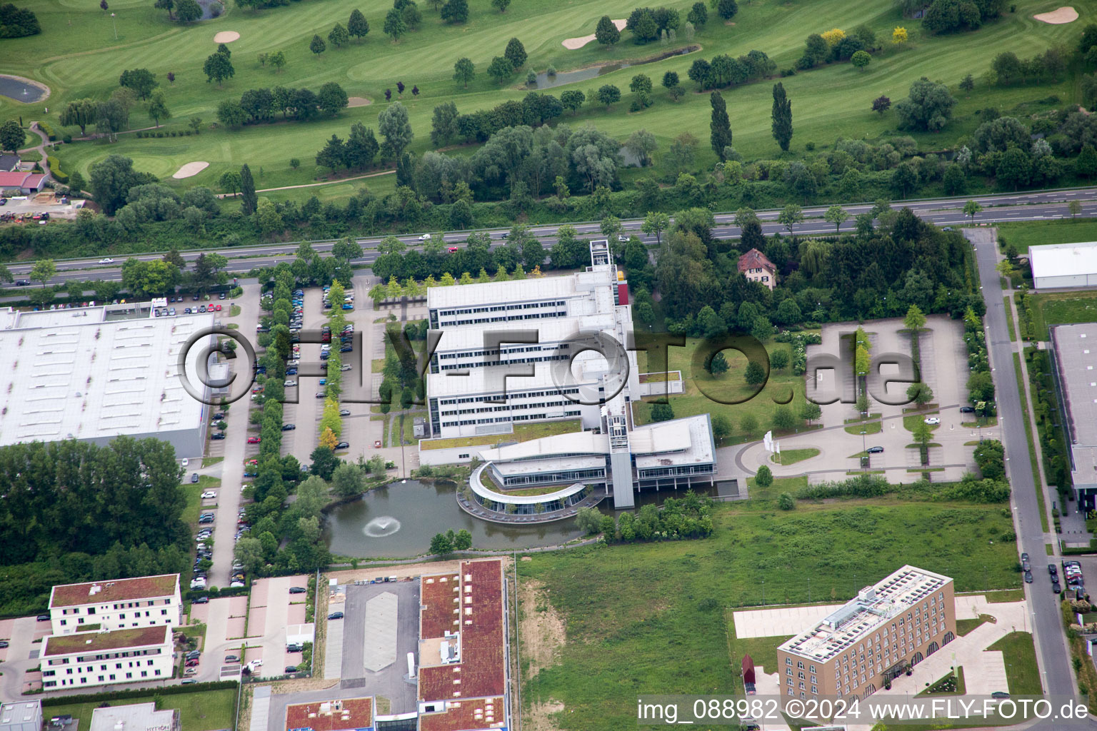 Enregistrement par drone de Zone industrielle W à Bensheim dans le département Hesse, Allemagne