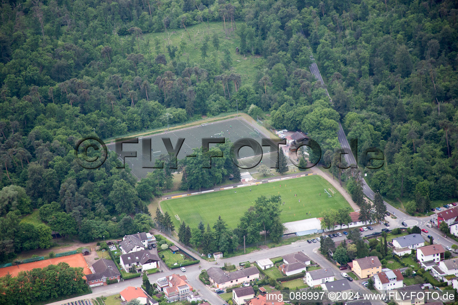 Einhausen dans le département Hesse, Allemagne depuis l'avion