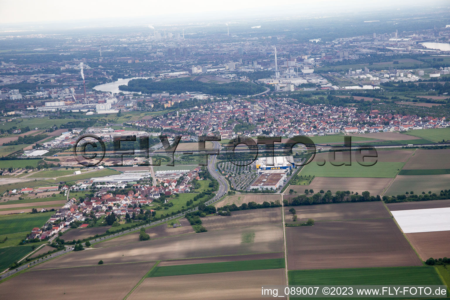 Photographie aérienne de Scharhof, IKEA à le quartier Sandhofen in Mannheim dans le département Bade-Wurtemberg, Allemagne