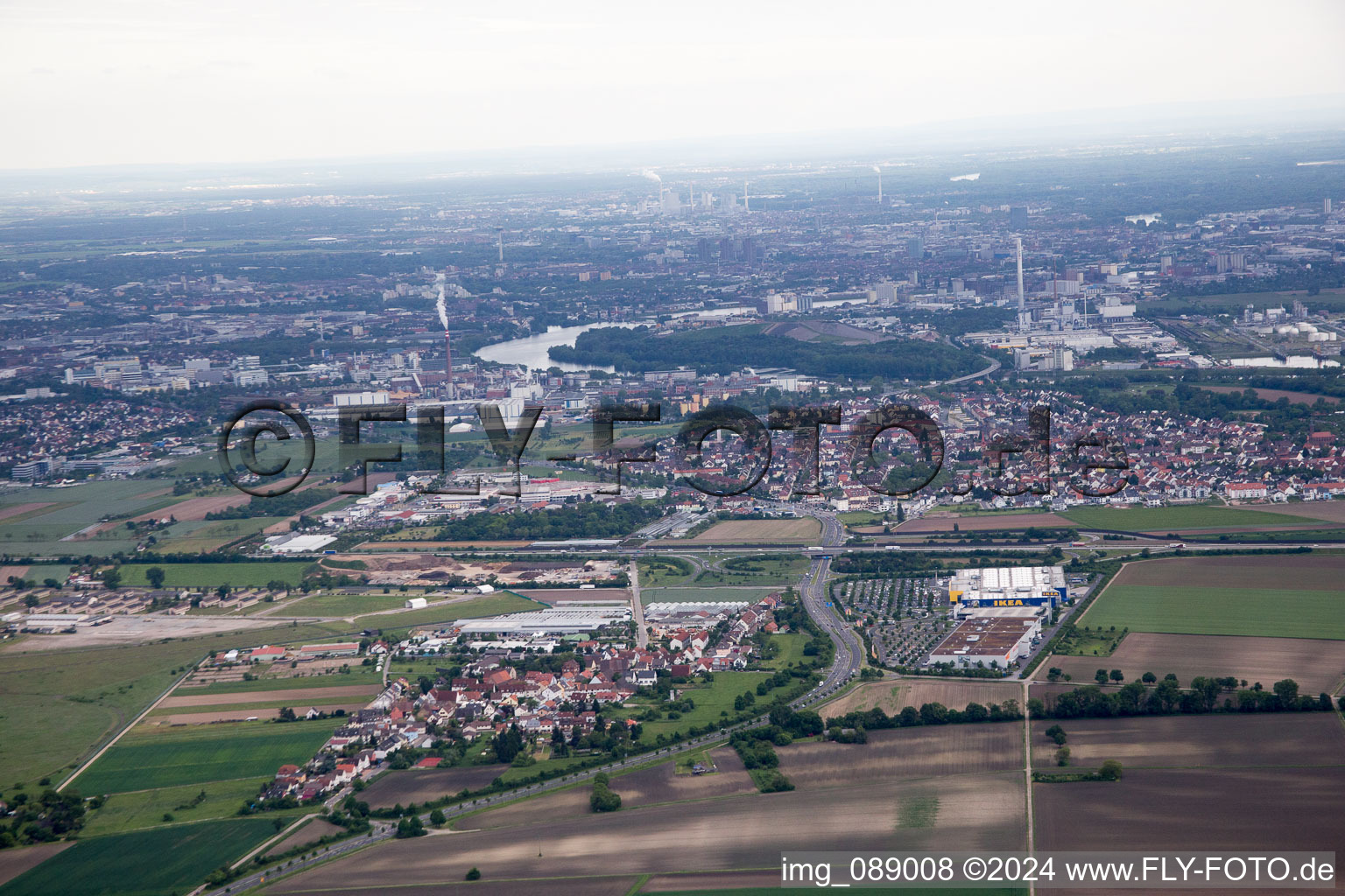 Vue oblique de Scharhof, IKEA à le quartier Sandhofen in Mannheim dans le département Bade-Wurtemberg, Allemagne