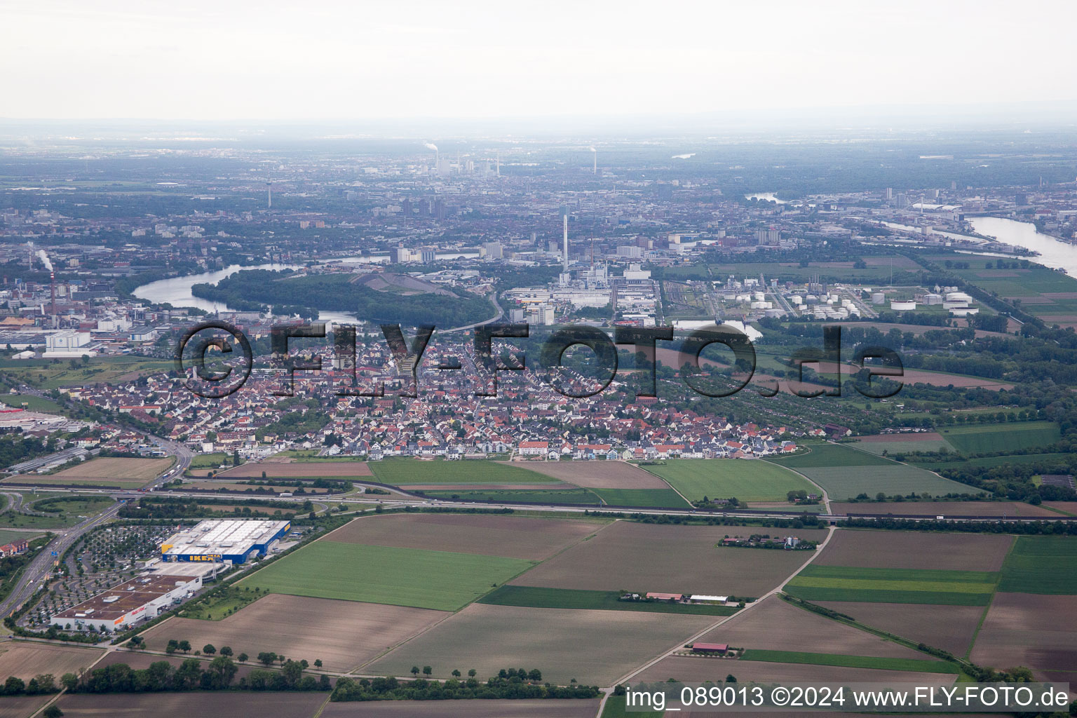 Vue oblique de Quartier Sandhofen in Mannheim dans le département Bade-Wurtemberg, Allemagne