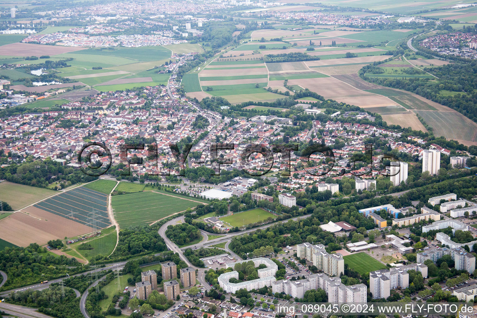 Quartier Pfingstweide in Ludwigshafen am Rhein dans le département Rhénanie-Palatinat, Allemagne d'en haut