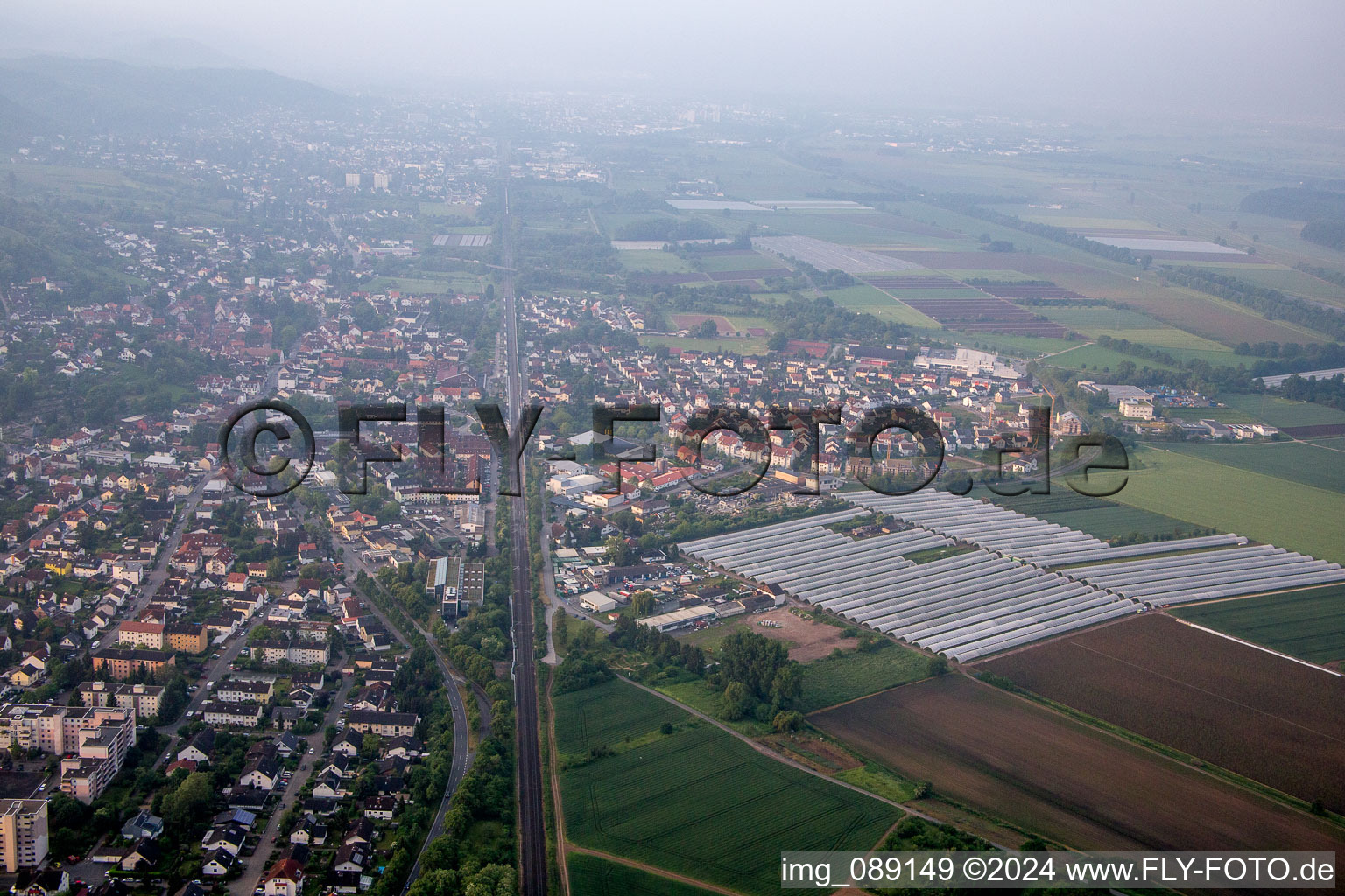 Zwingenberg dans le département Hesse, Allemagne d'un drone