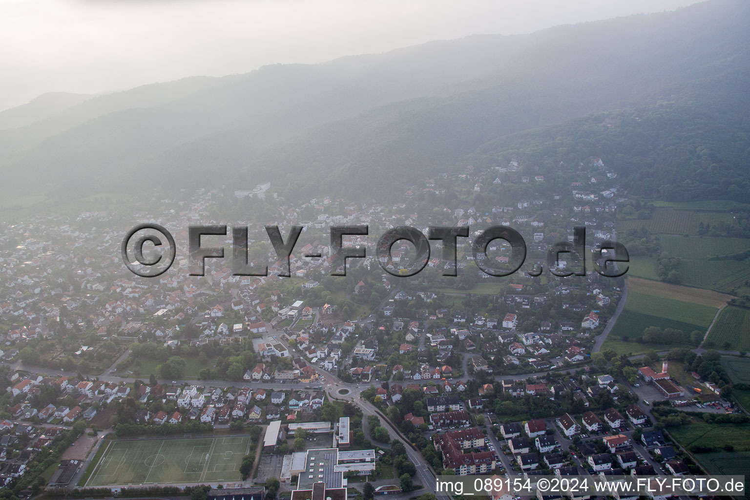 Vue oblique de Alsbach à Alsbach-Hähnlein dans le département Hesse, Allemagne