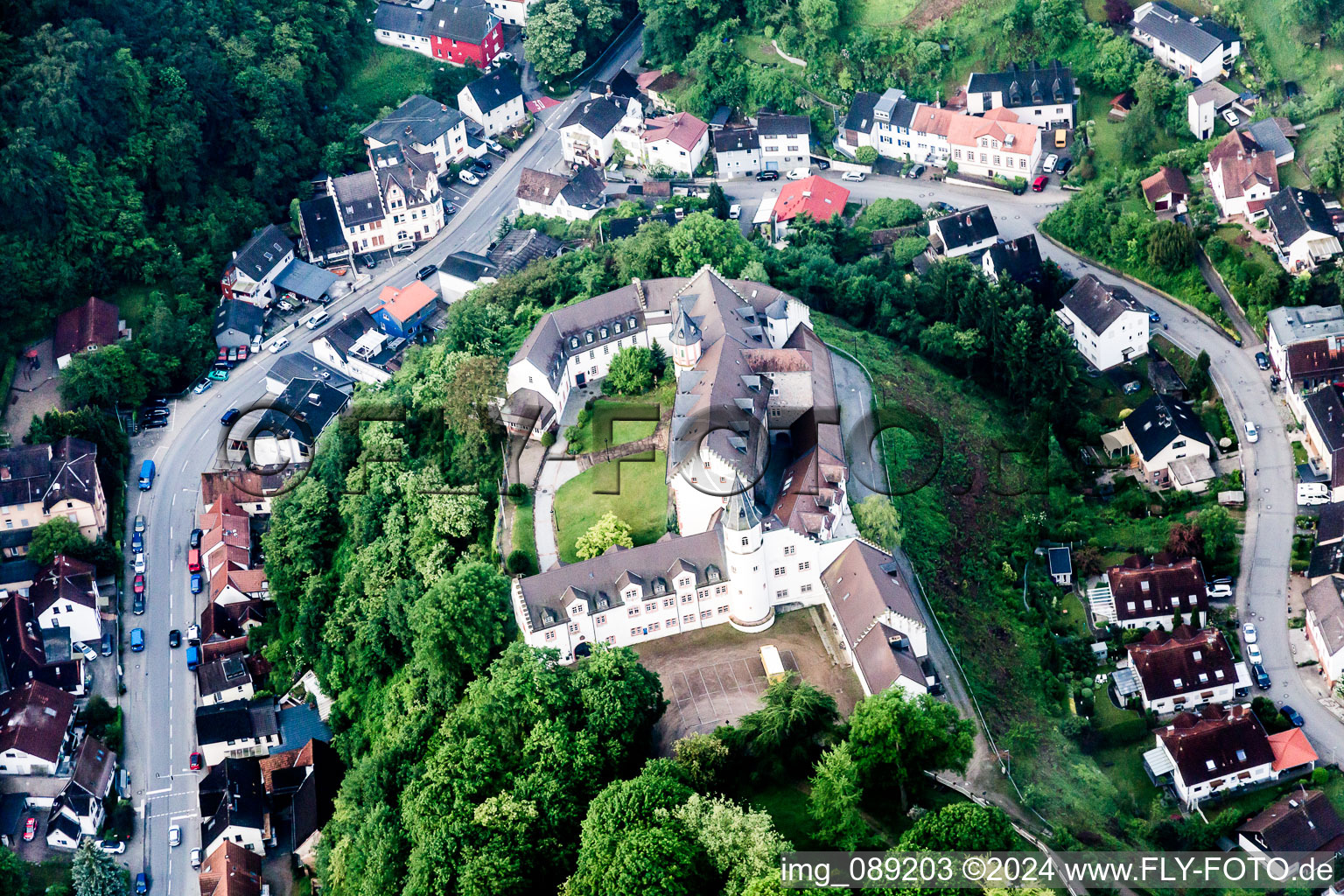 Photographie aérienne de Parc du château du Château Schönberg à le quartier Schönberg in Bensheim dans le département Hesse, Allemagne