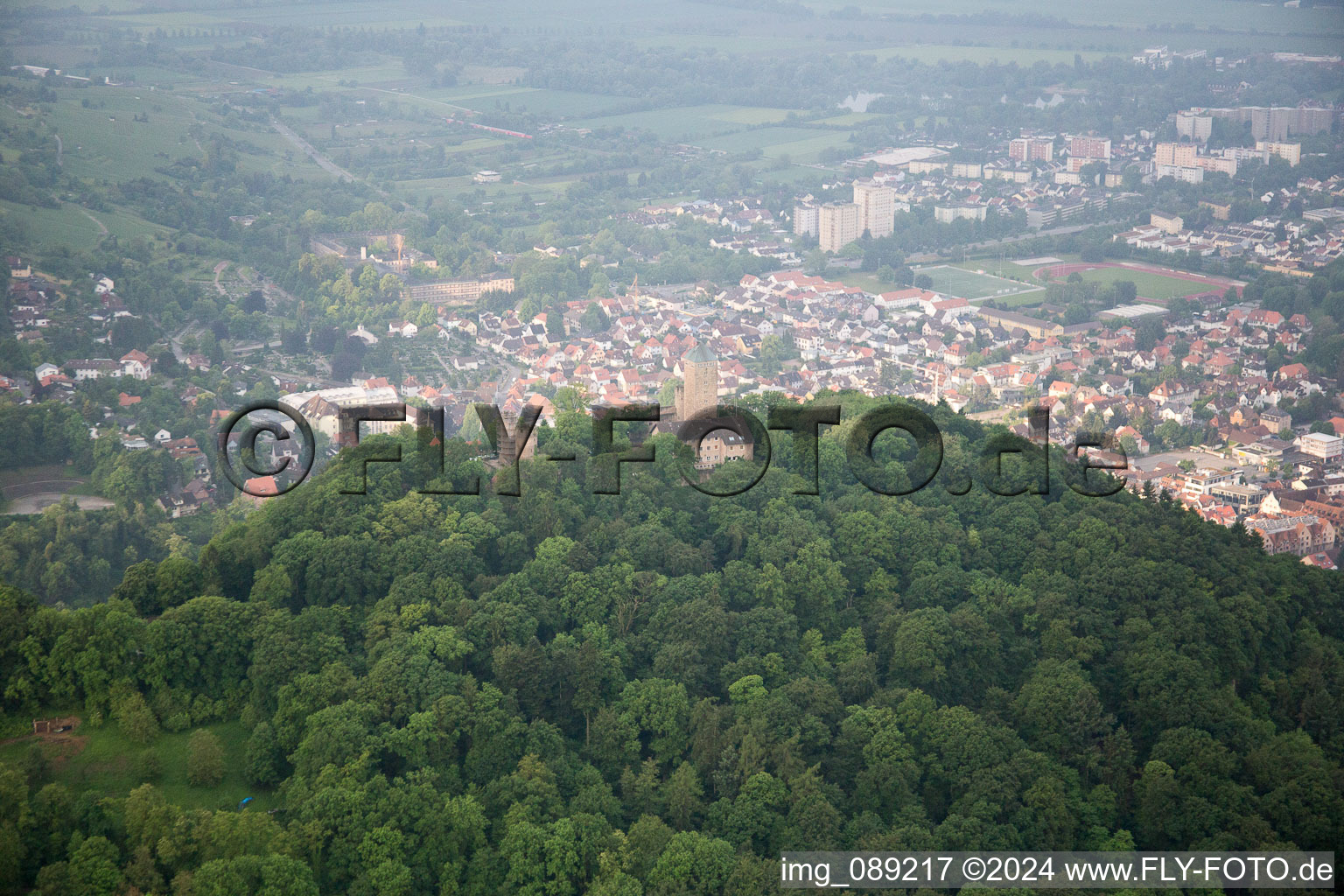 Vue aérienne de Unter Hambach dans le département Hesse, Allemagne