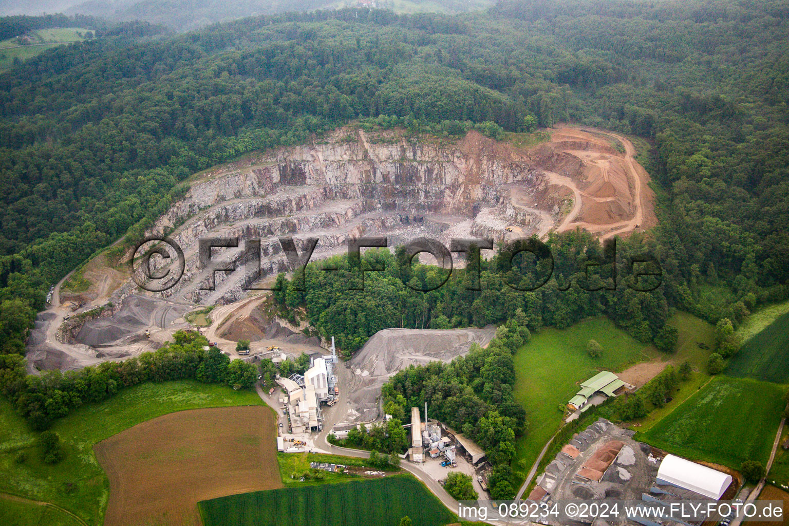 Vue oblique de Carrière à Sonderbach dans le département Hesse, Allemagne