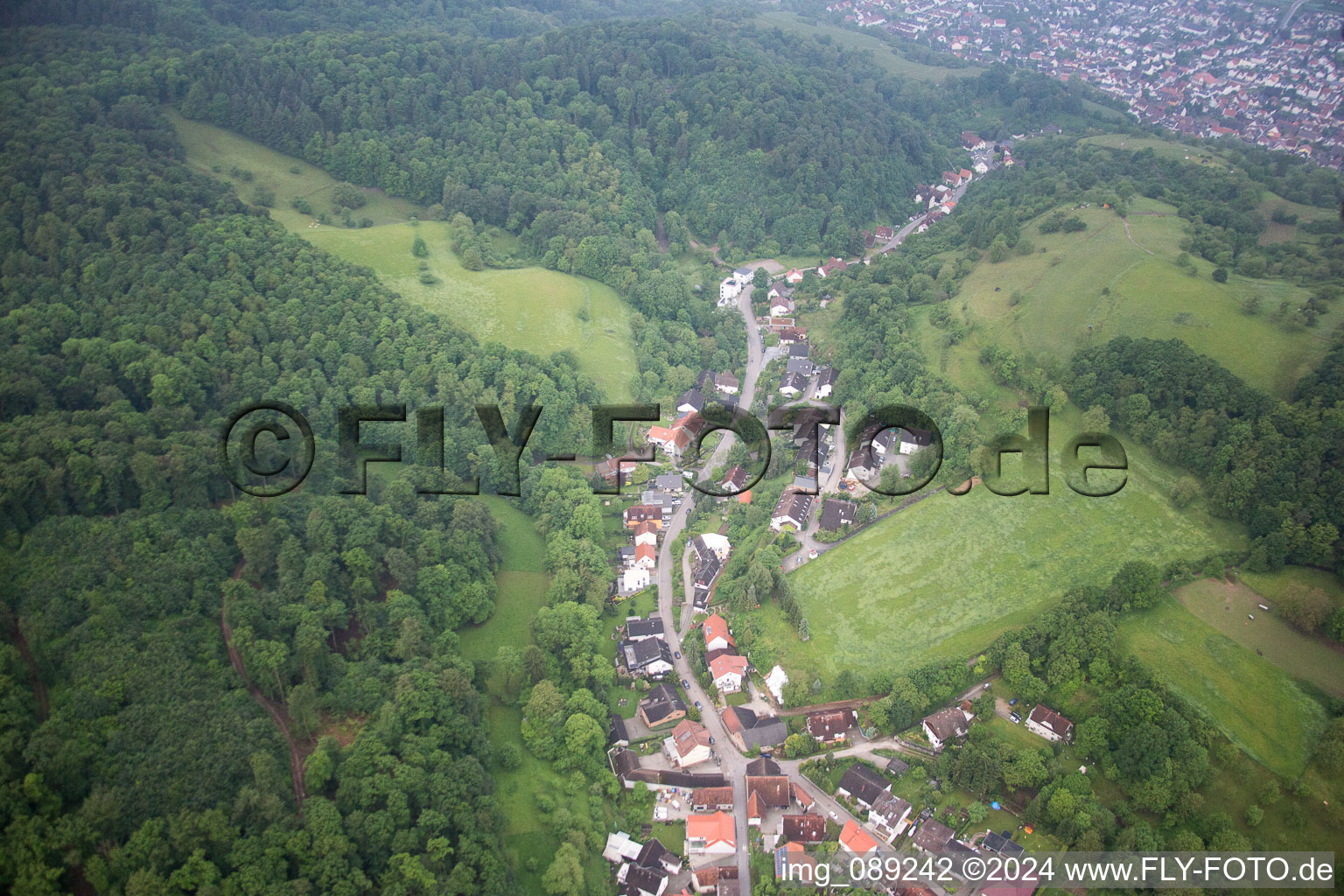 Vue aérienne de Laudenbach dans le département Bade-Wurtemberg, Allemagne