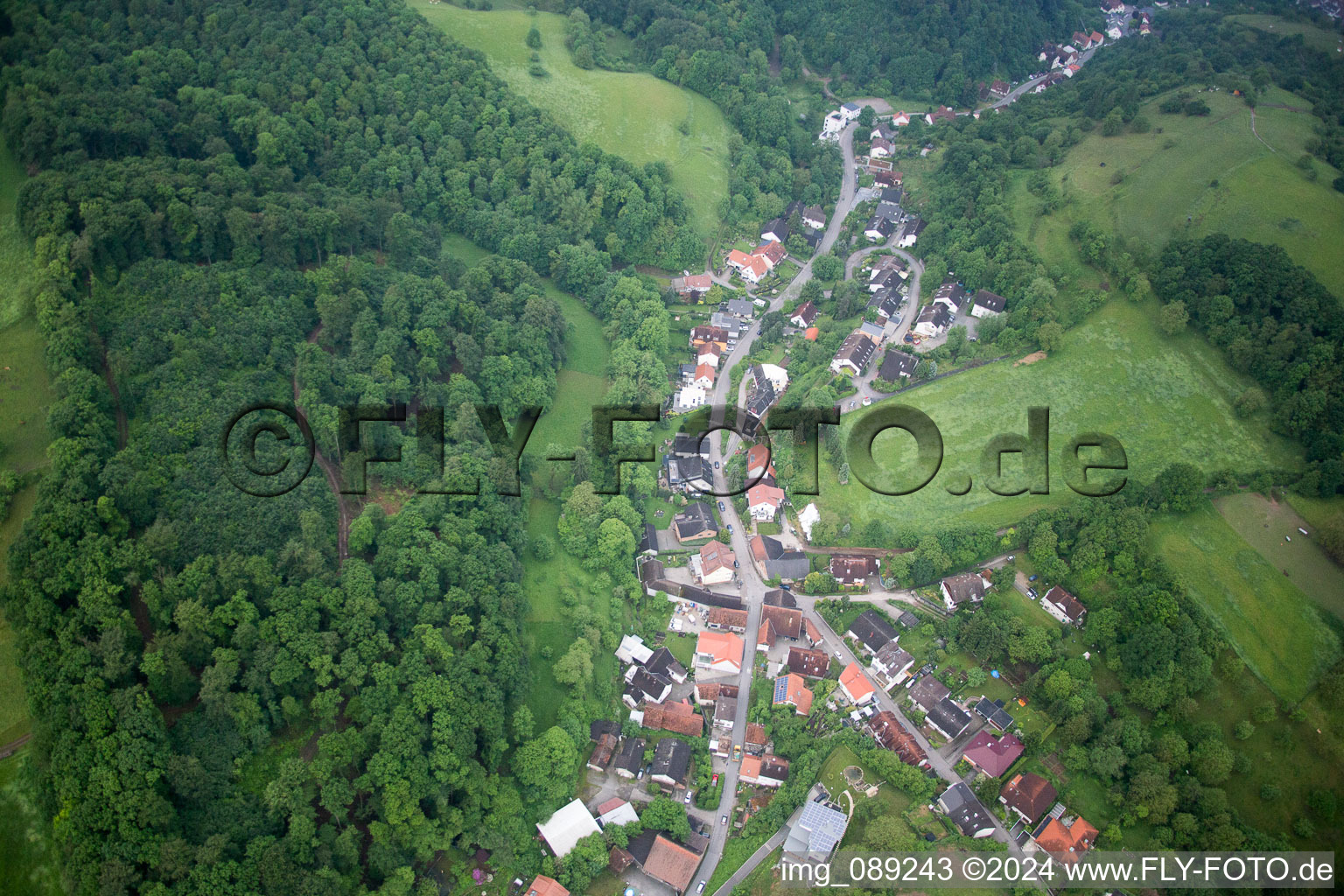 Photographie aérienne de Laudenbach dans le département Bade-Wurtemberg, Allemagne