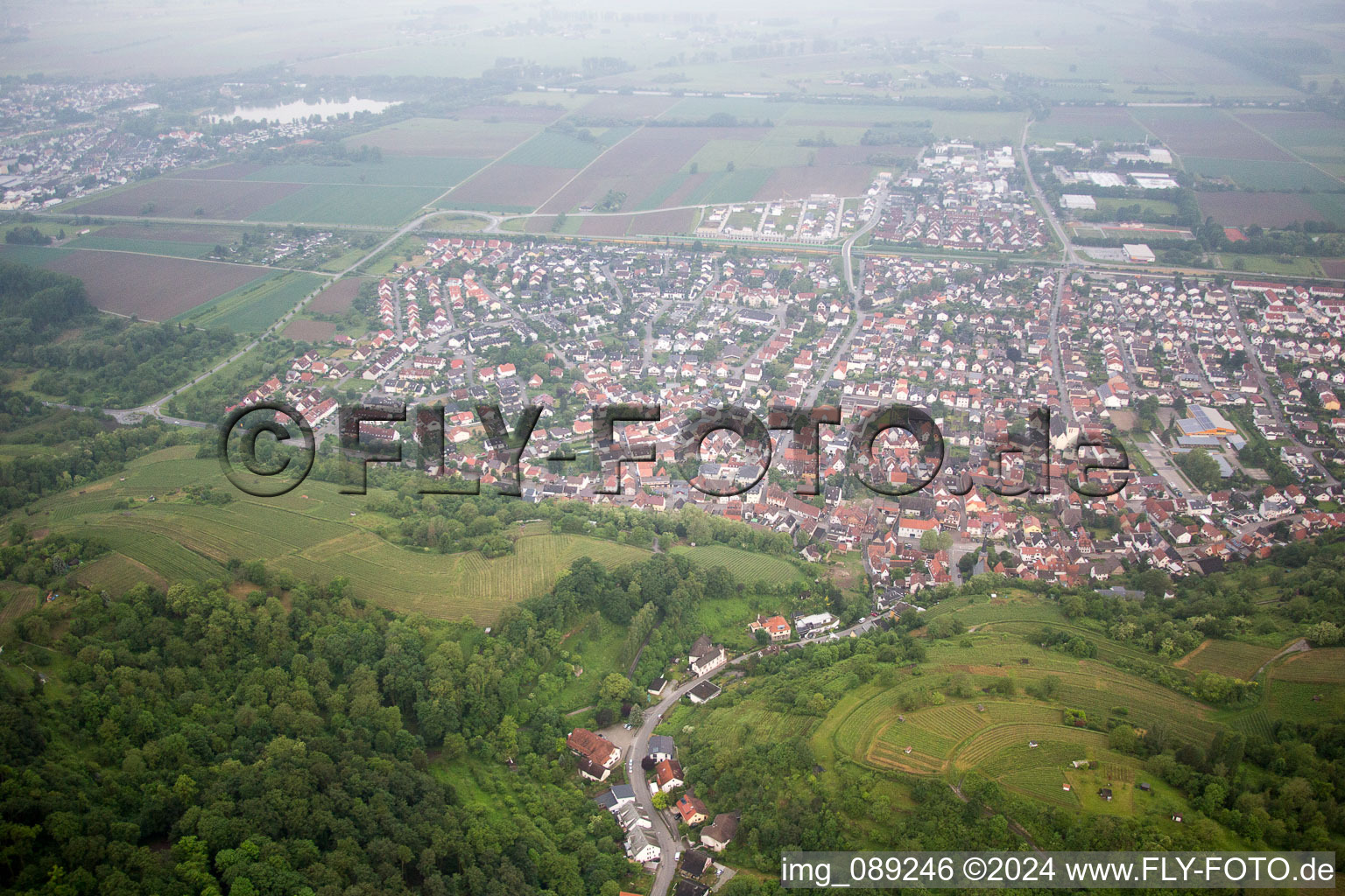 Vue oblique de Laudenbach dans le département Bade-Wurtemberg, Allemagne