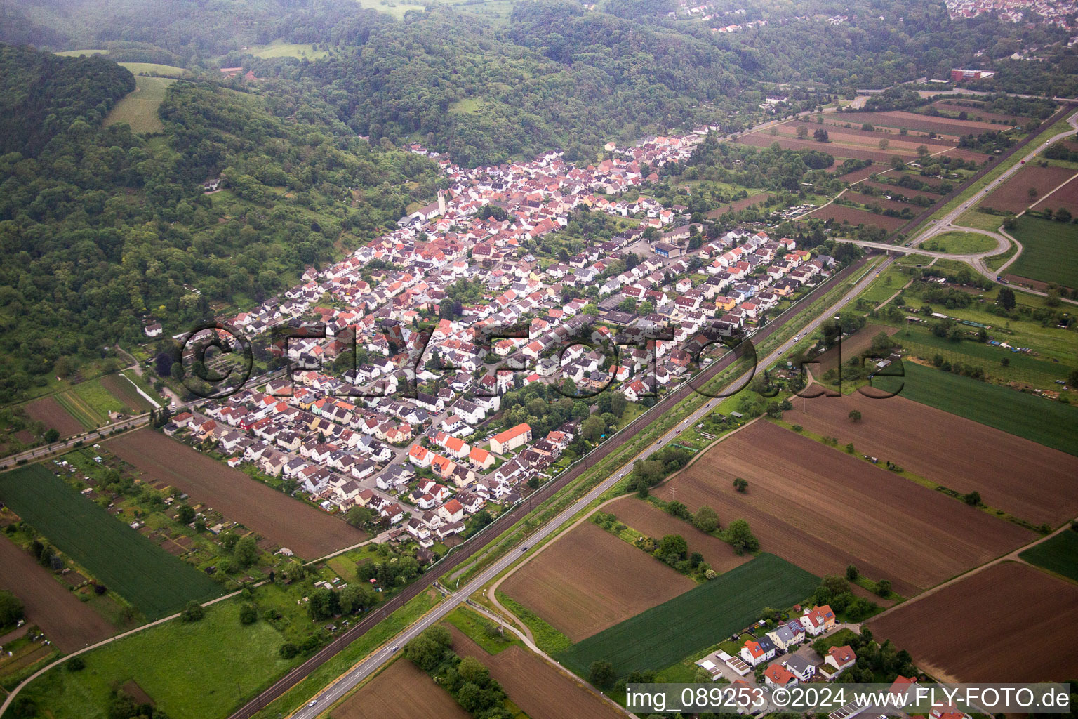 Vue oblique de Hemsbach dans le département Bade-Wurtemberg, Allemagne