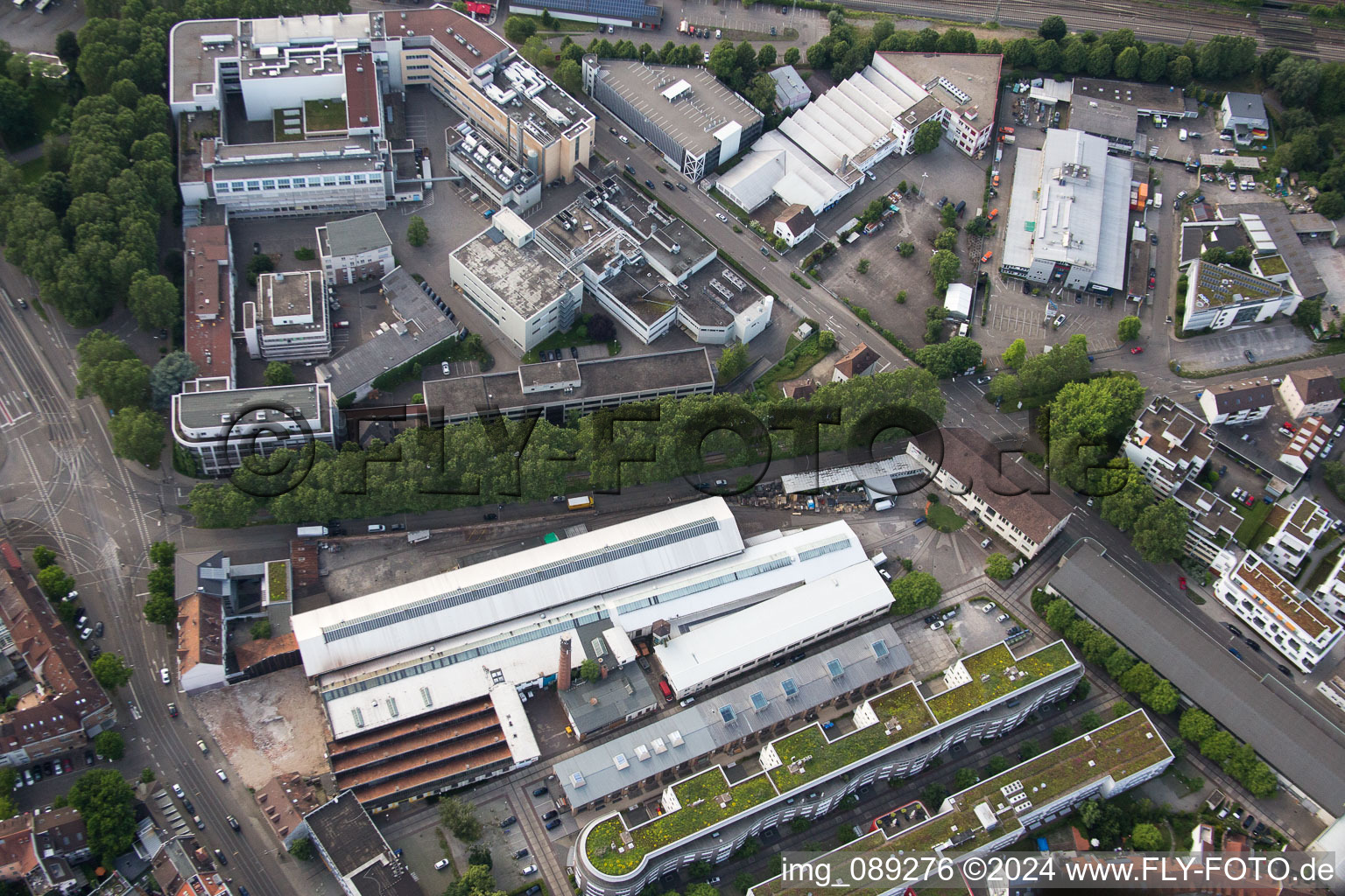 Vue aérienne de Dr. Souabe à le quartier Durlach in Karlsruhe dans le département Bade-Wurtemberg, Allemagne