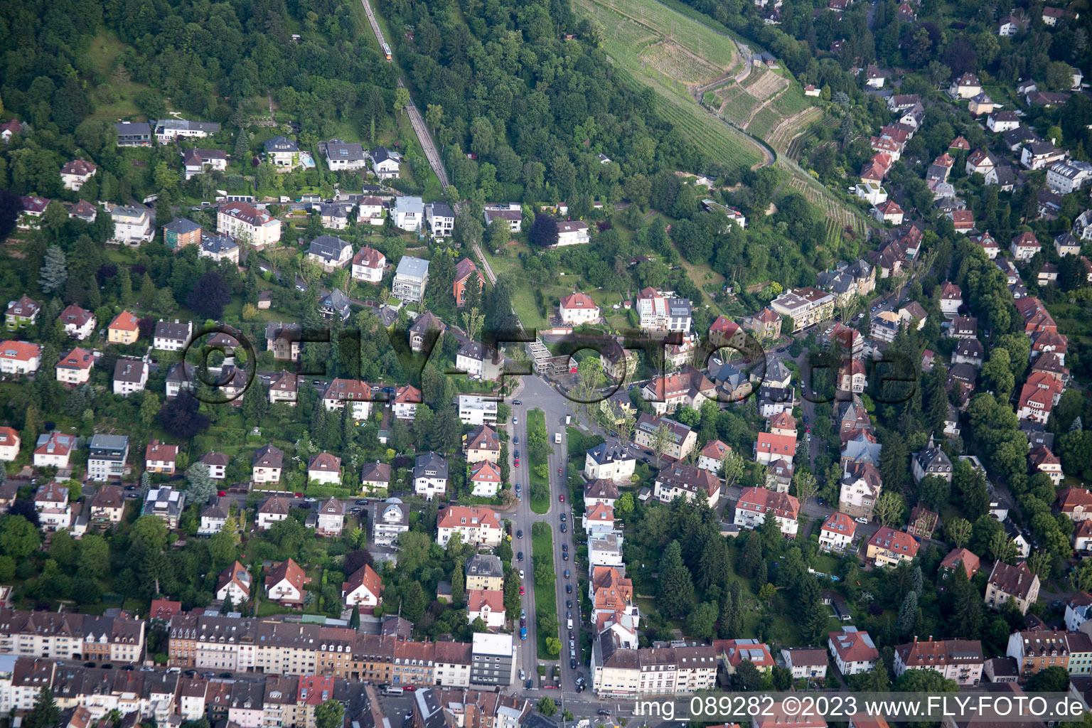 Vue aérienne de Téléphérique de Turmberg à le quartier Durlach in Karlsruhe dans le département Bade-Wurtemberg, Allemagne