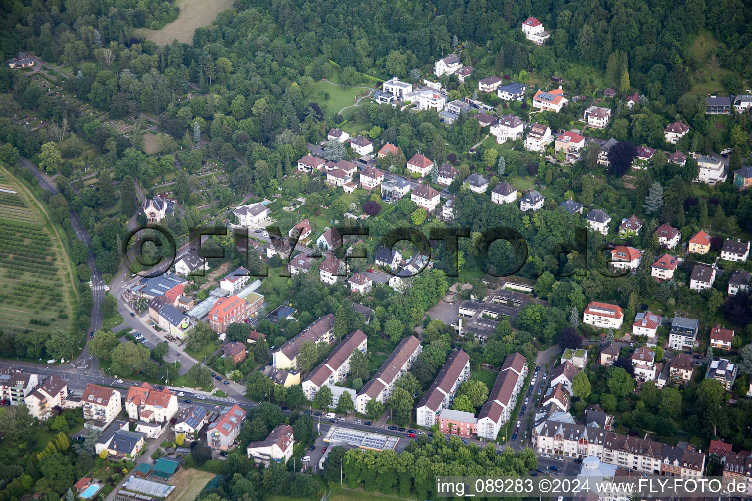 Vue aérienne de Kastellstr. à le quartier Durlach in Karlsruhe dans le département Bade-Wurtemberg, Allemagne