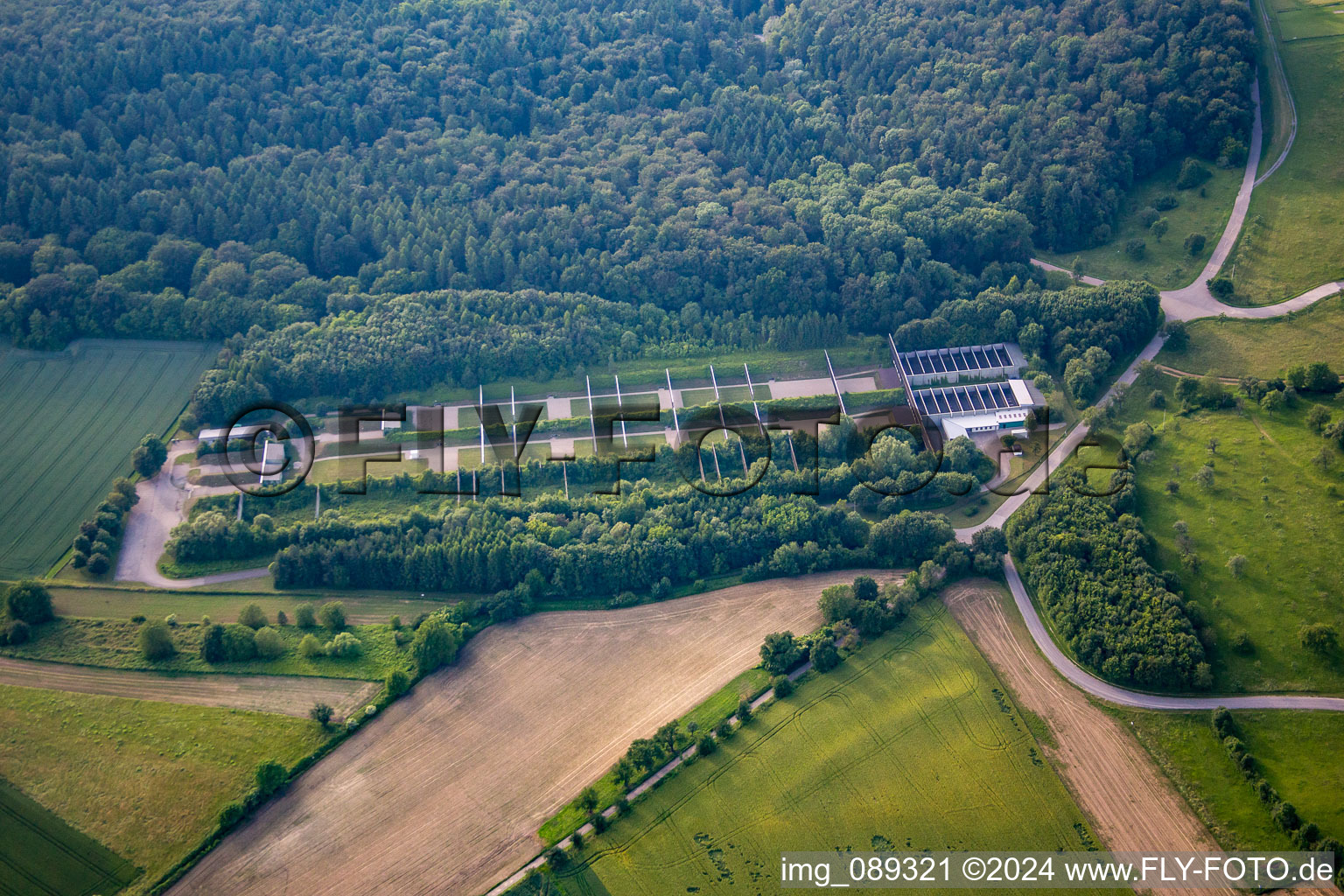 Vue aérienne de Champ de tir de localisation Bruchsal à le quartier Obergrombach in Bruchsal dans le département Bade-Wurtemberg, Allemagne