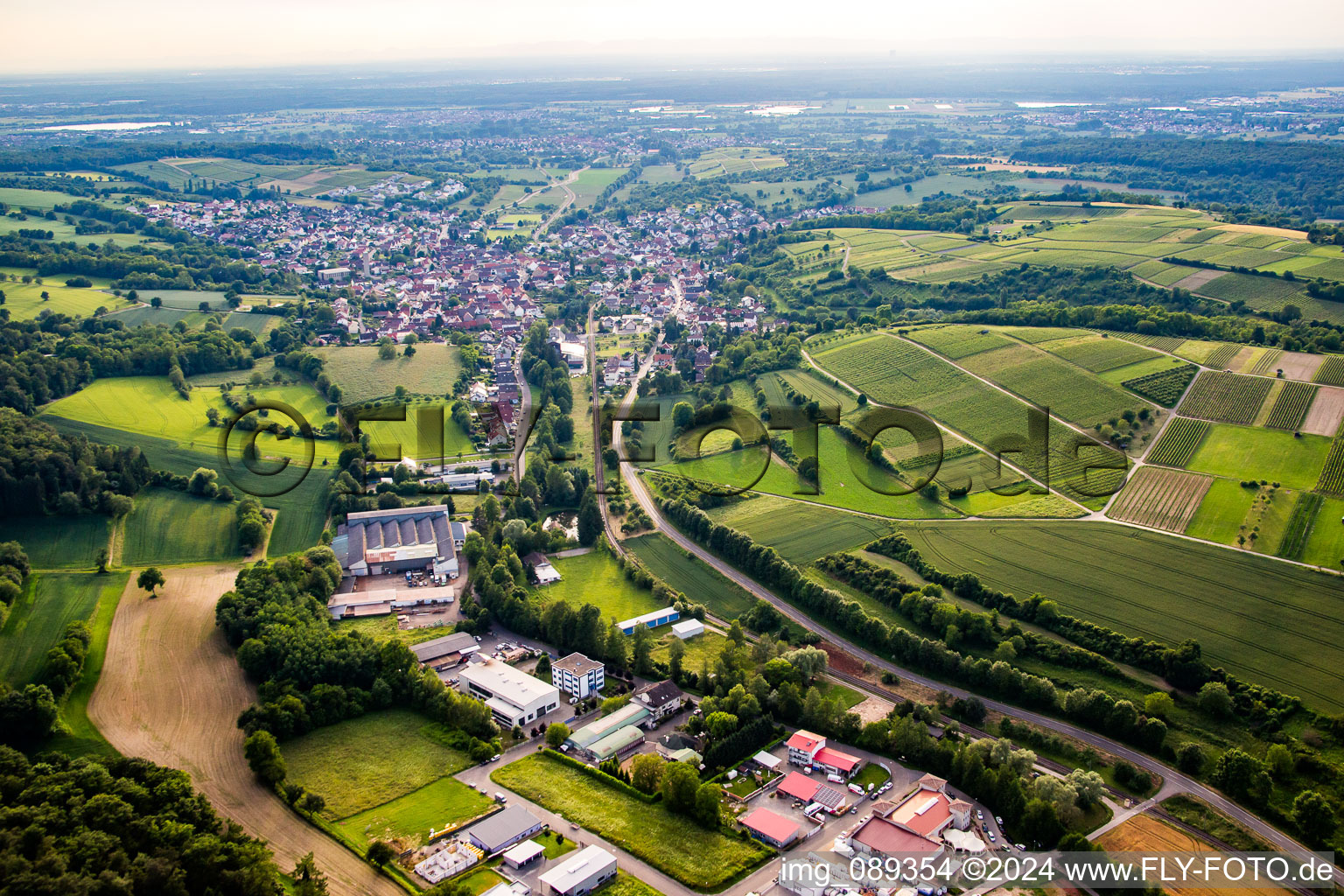 Vue aérienne de Quartier Zeutern in Ubstadt-Weiher dans le département Bade-Wurtemberg, Allemagne