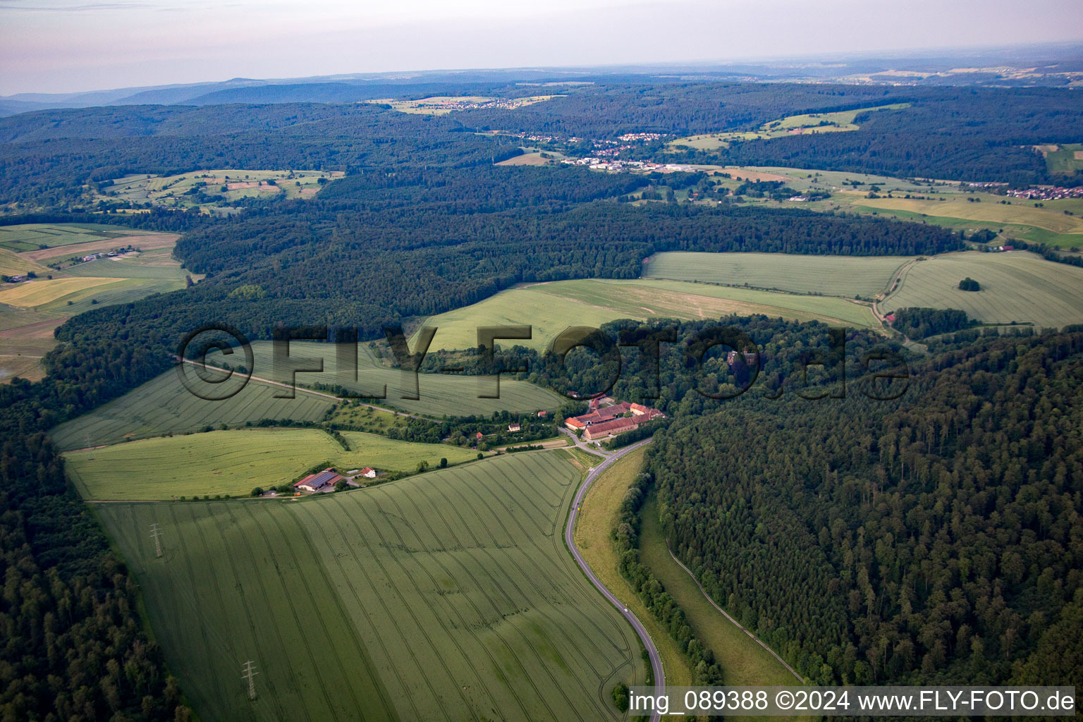 Vue aérienne de Wiesenbach dans le département Bade-Wurtemberg, Allemagne