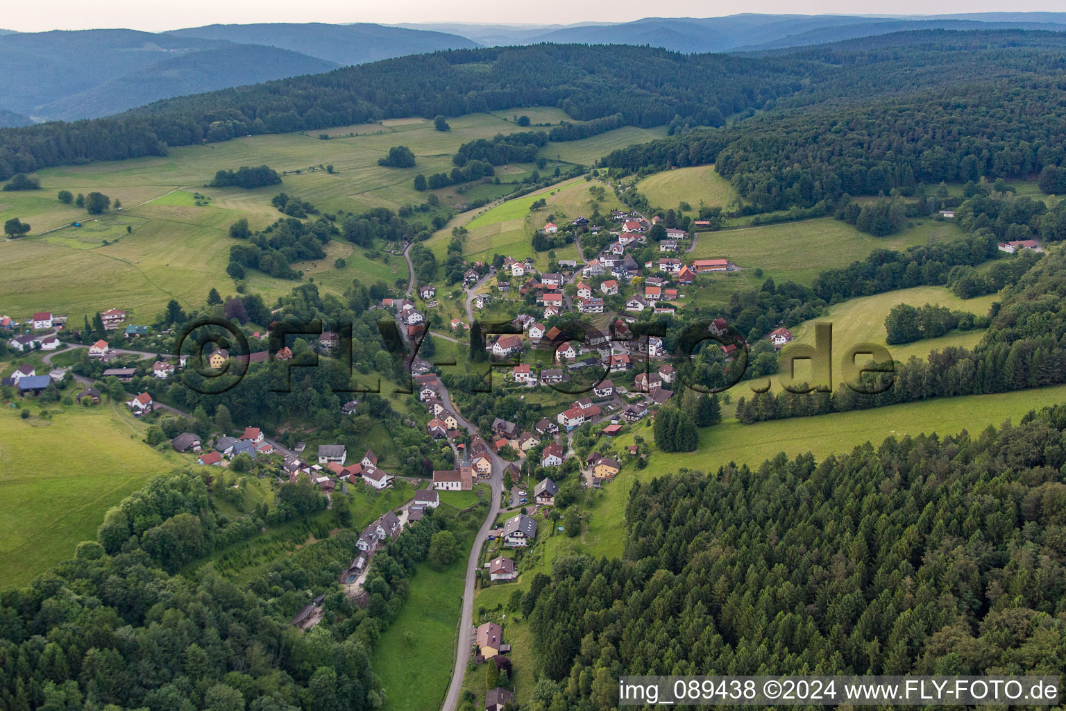 Quartier Brombach in Eberbach dans le département Bade-Wurtemberg, Allemagne vue d'en haut