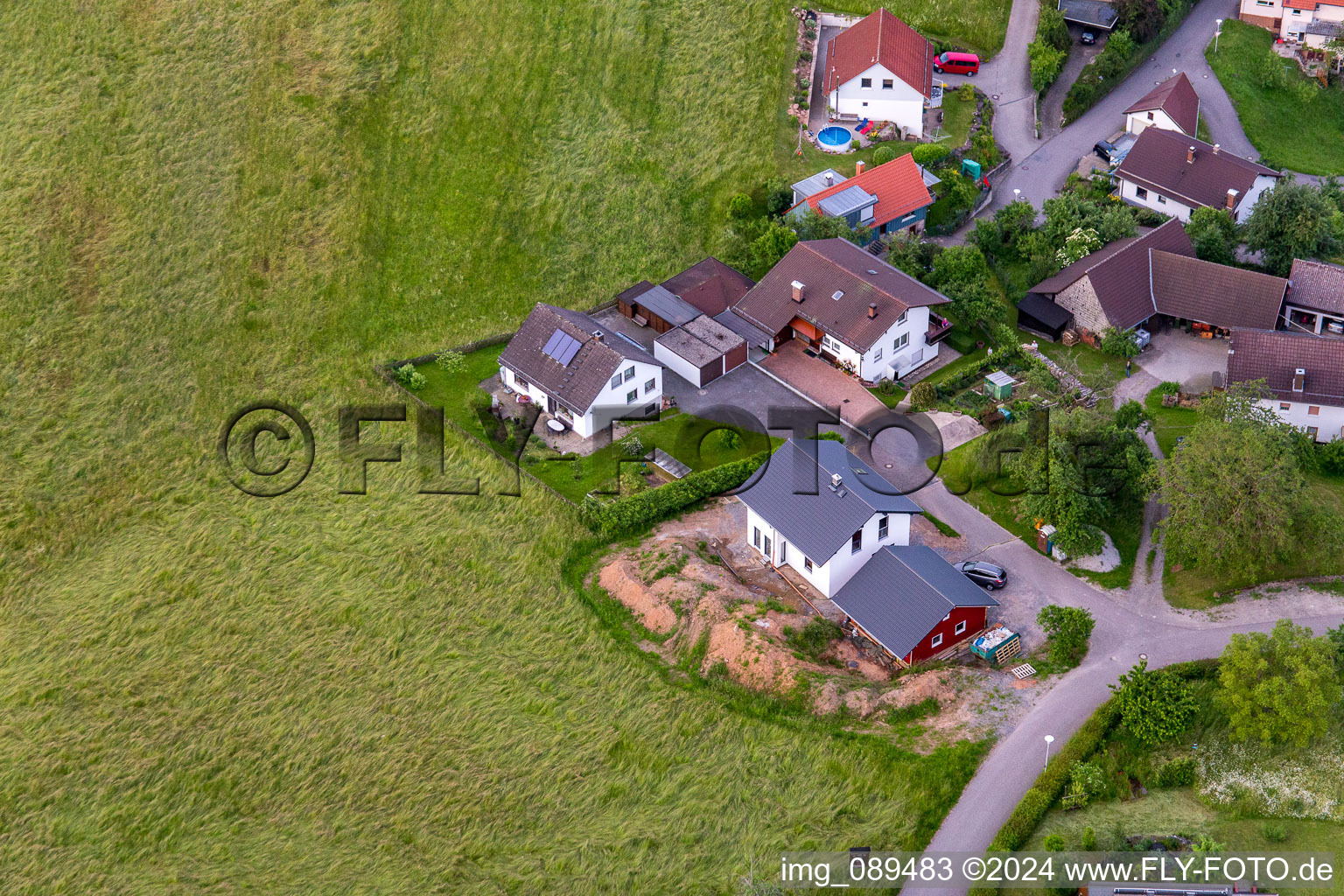 Vue d'oiseau de Quartier Brombach in Eberbach dans le département Bade-Wurtemberg, Allemagne