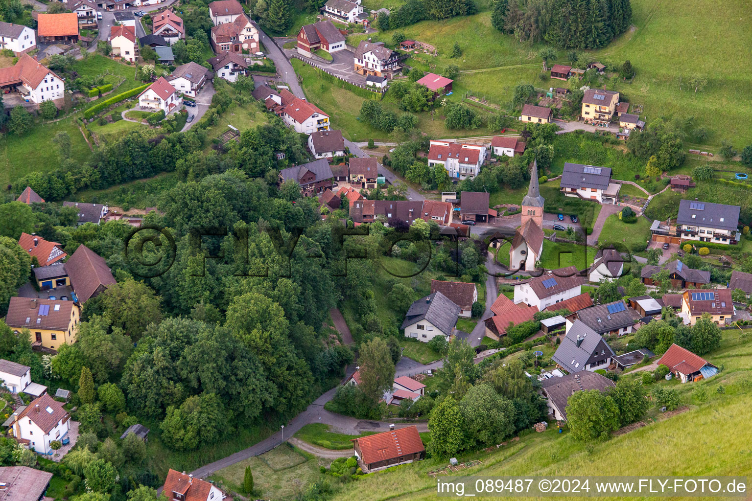 Enregistrement par drone de Quartier Brombach in Eberbach dans le département Bade-Wurtemberg, Allemagne