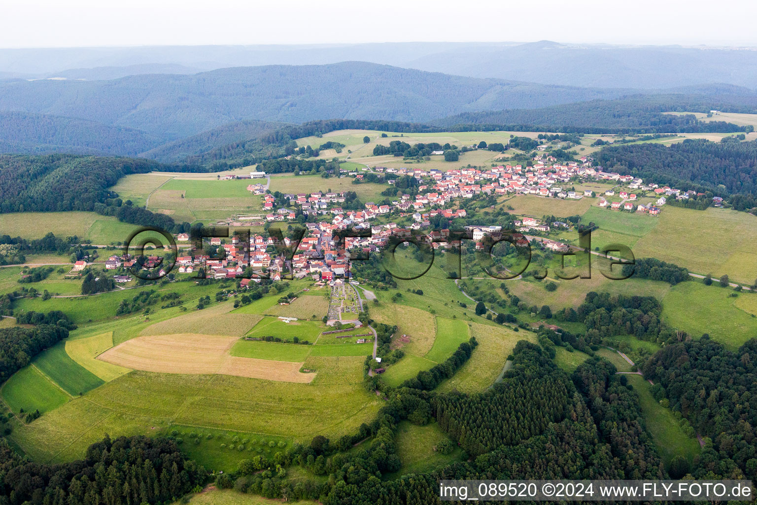 Vue aérienne de Quartier Rothenberg in Oberzent dans le département Hesse, Allemagne