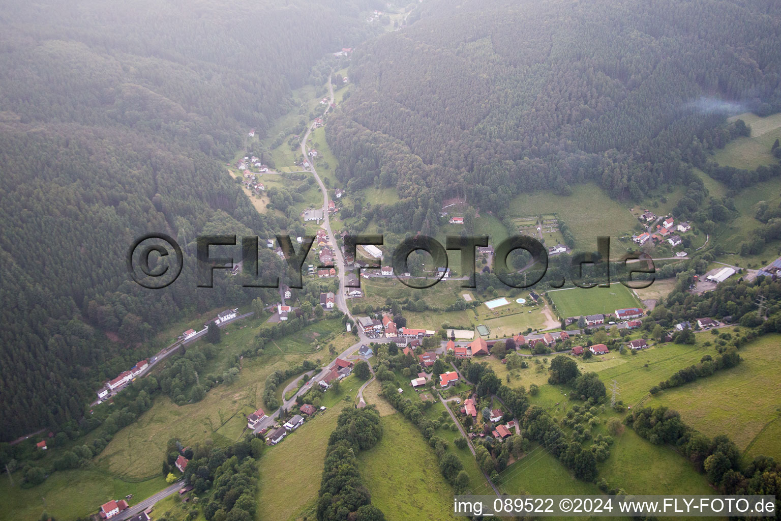 Vue aérienne de Finkenbach dans le département Hesse, Allemagne