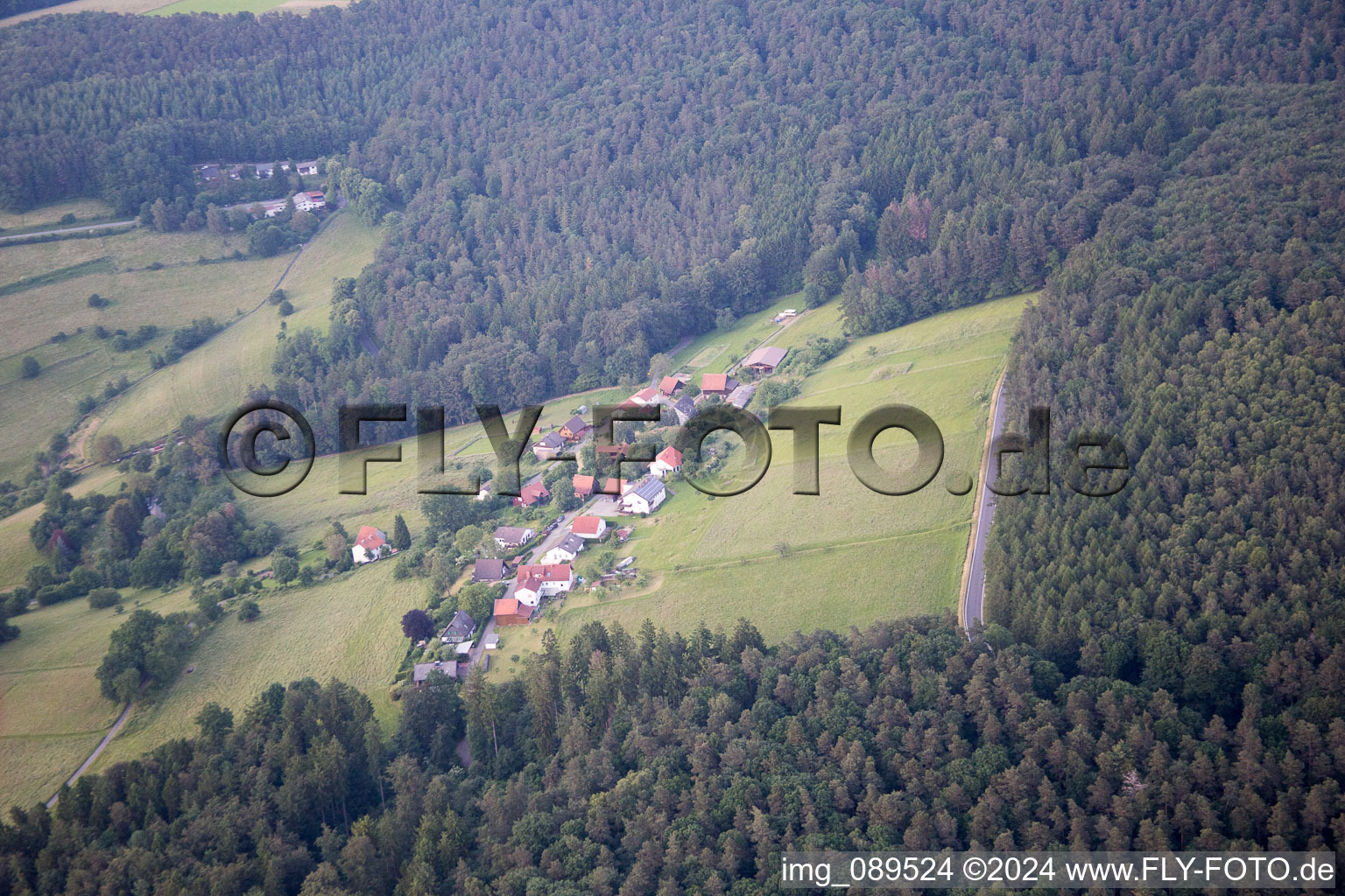 Vue aérienne de Finkenbach dans le département Hesse, Allemagne