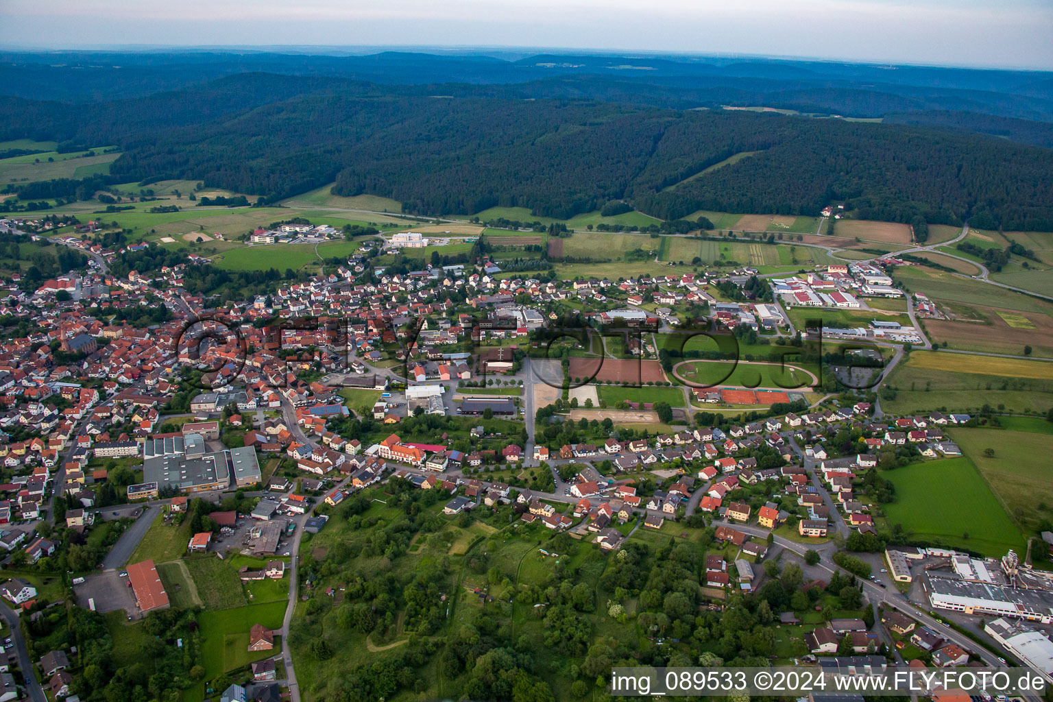 Vue d'oiseau de Quartier Beerfelden in Oberzent dans le département Hesse, Allemagne