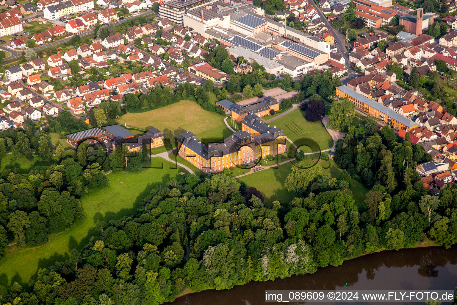 Photographie aérienne de Parc du Château de Châteauform' Château Löwenstein à Kleinheubach dans le département Bavière, Allemagne