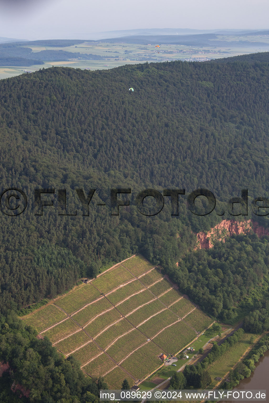 Vue oblique de Bürgstadt dans le département Bavière, Allemagne