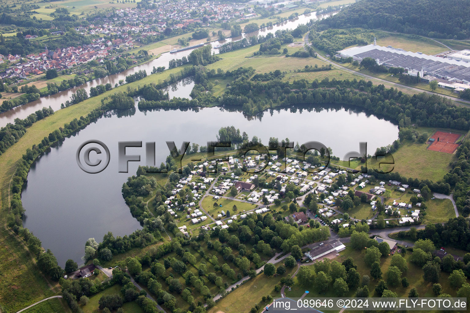 Photographie aérienne de Freudenberg dans le département Bade-Wurtemberg, Allemagne