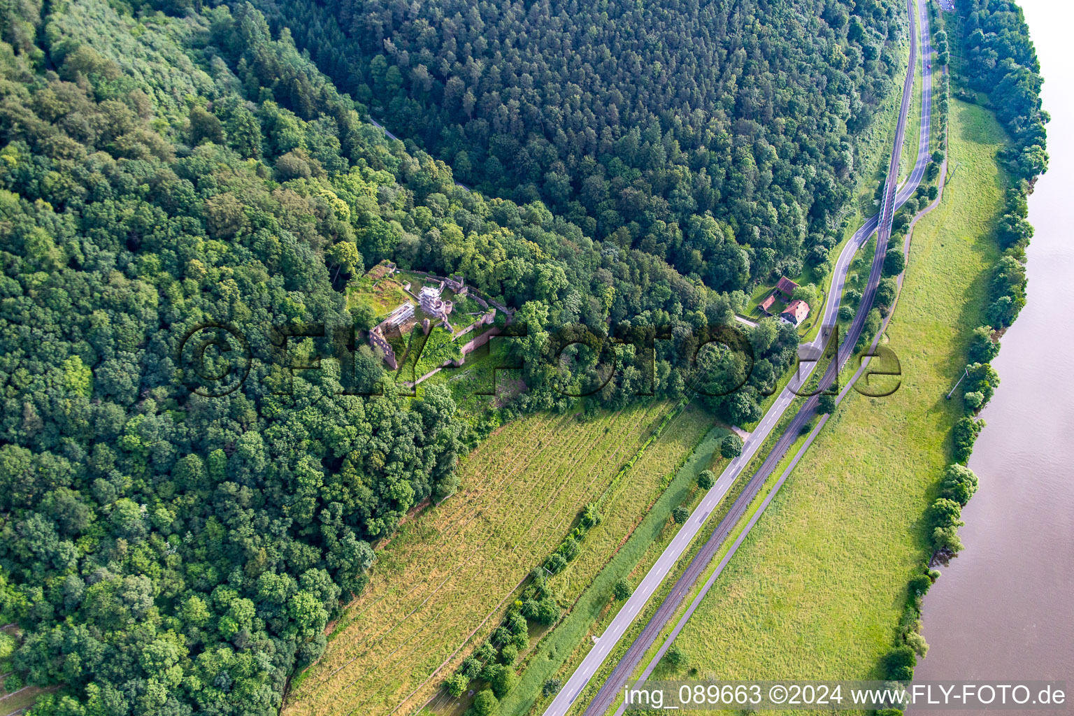 Photographie aérienne de Kollenbourg à Dorfprozelten dans le département Bavière, Allemagne