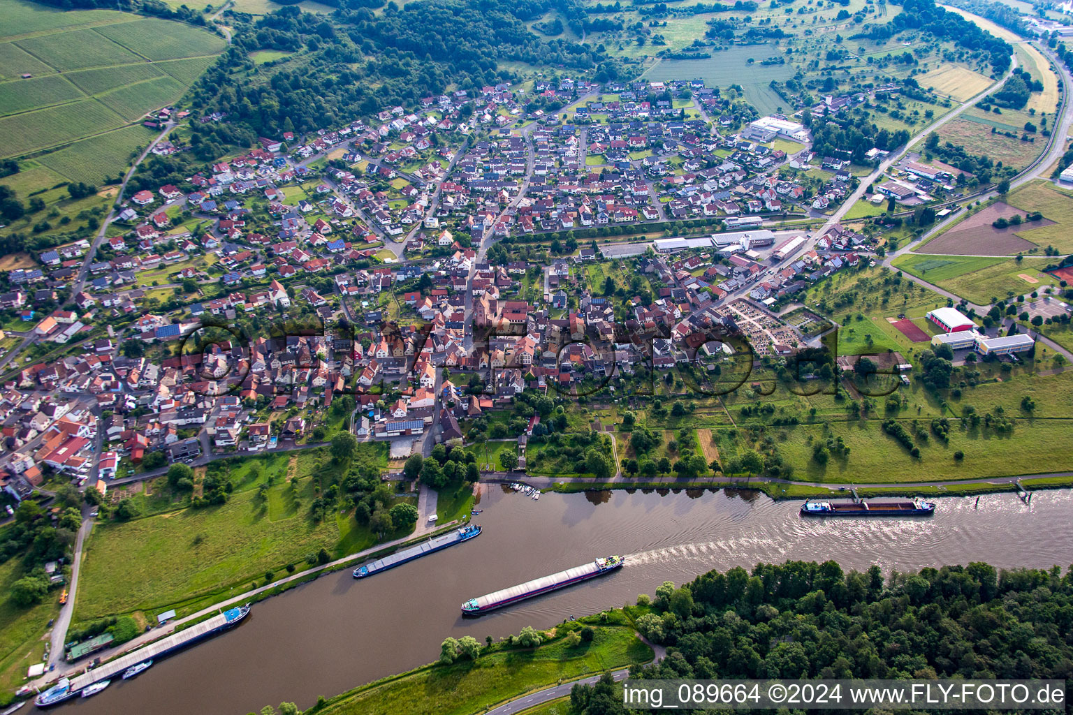 Vue aérienne de Dorfprozelten dans le département Bavière, Allemagne