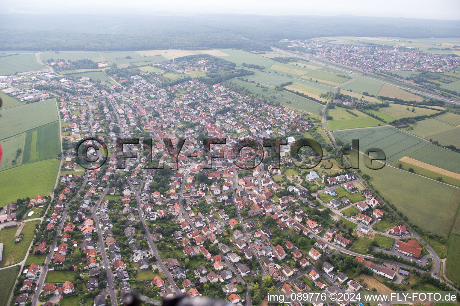 Vue aérienne de Eisingen dans le département Bavière, Allemagne