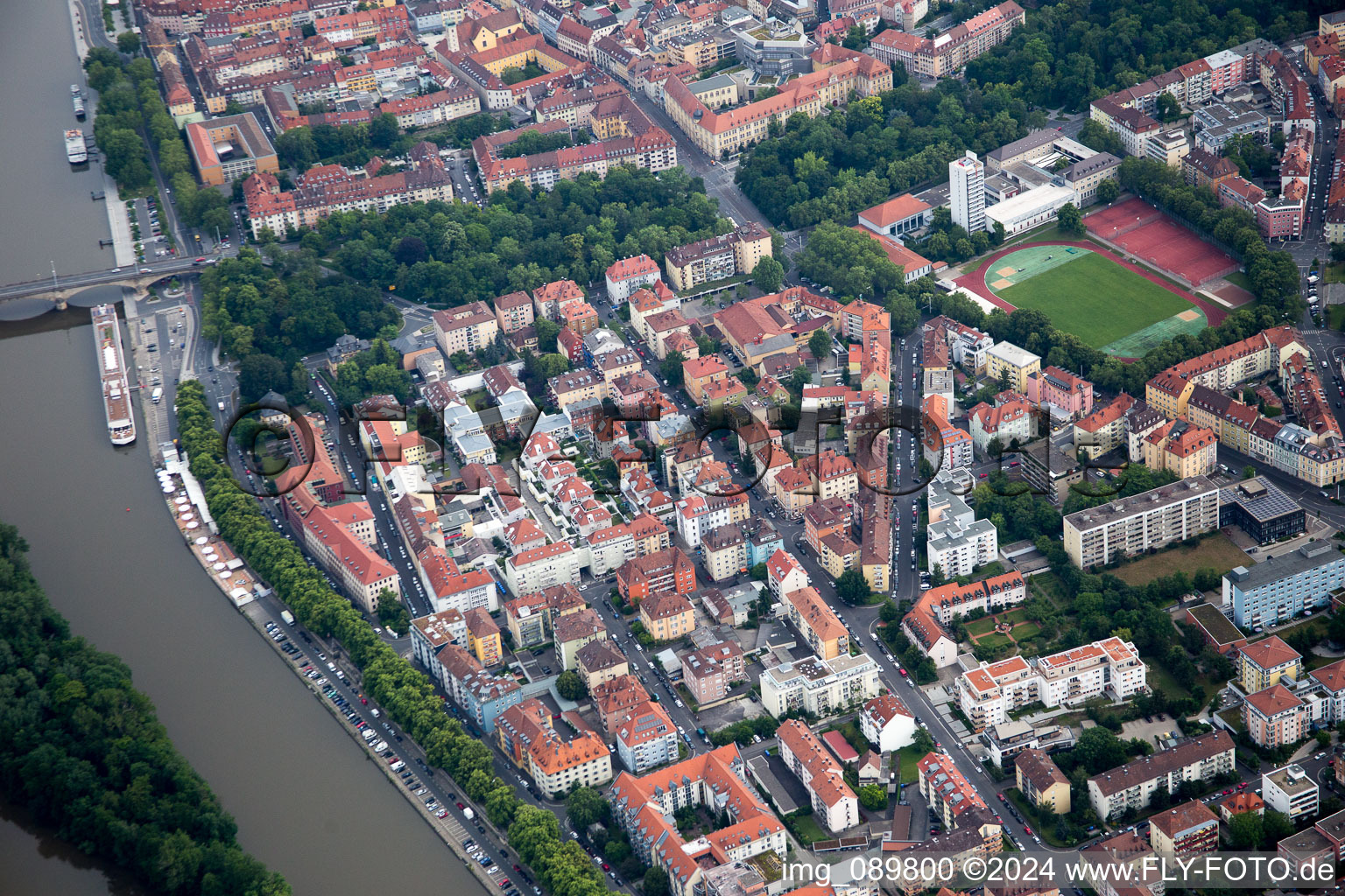 Würzburg dans le département Bavière, Allemagne du point de vue du drone