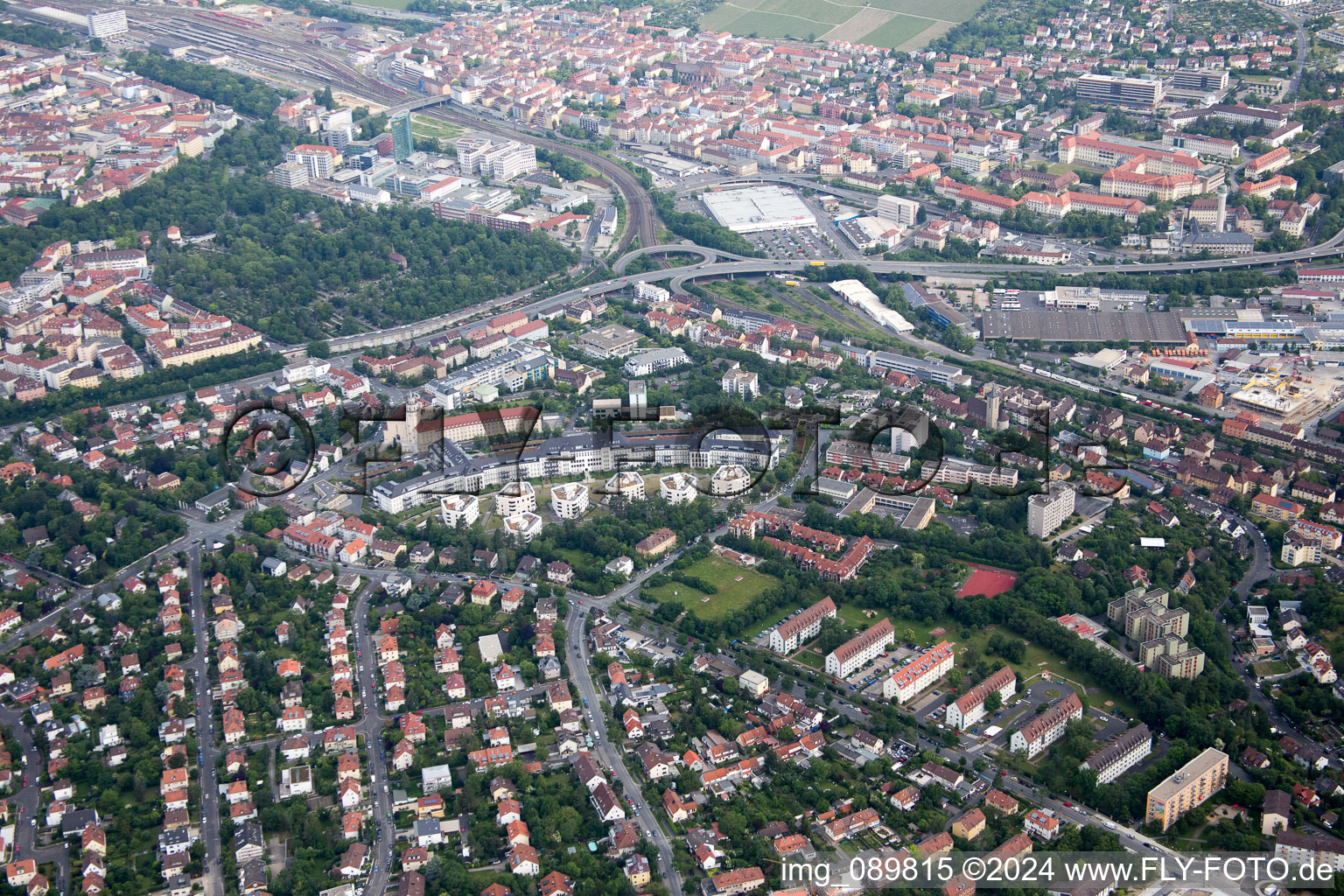 Vue d'oiseau de Würzburg dans le département Bavière, Allemagne