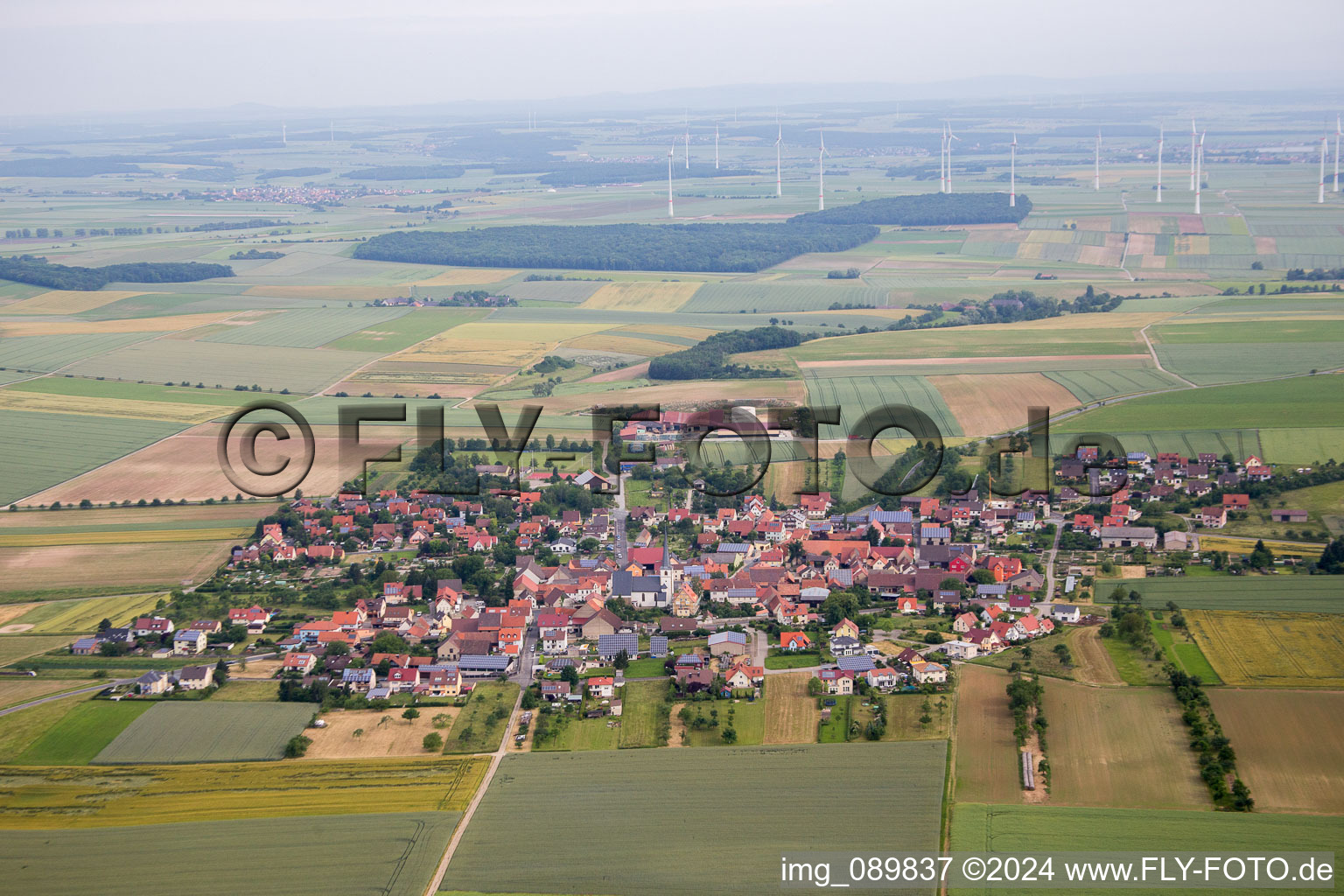 Vue aérienne de Quartier Dipbach in Bergtheim dans le département Bavière, Allemagne