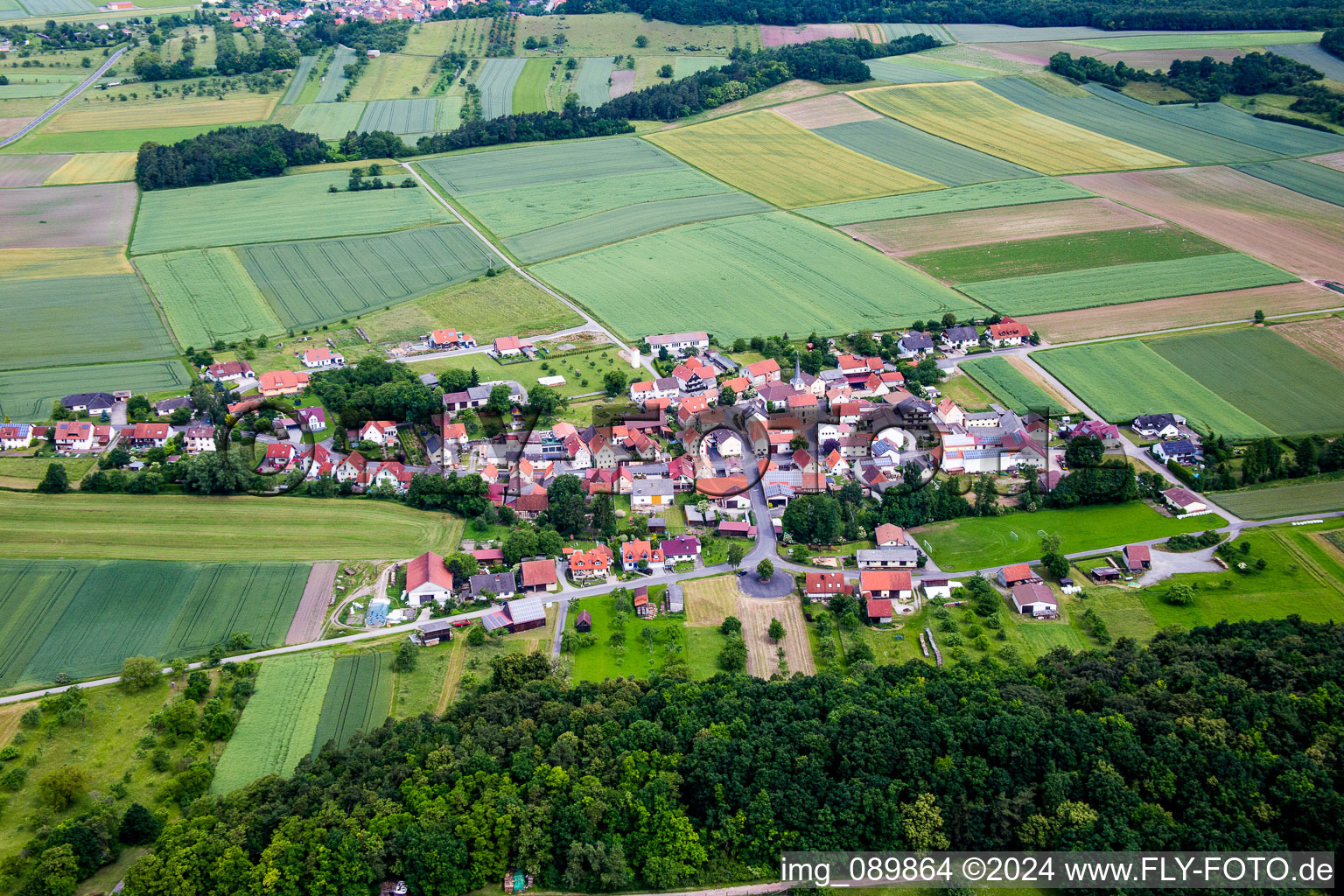 Vue aérienne de Quartier Theinfeld in Thundorf in Unterfranken dans le département Bavière, Allemagne