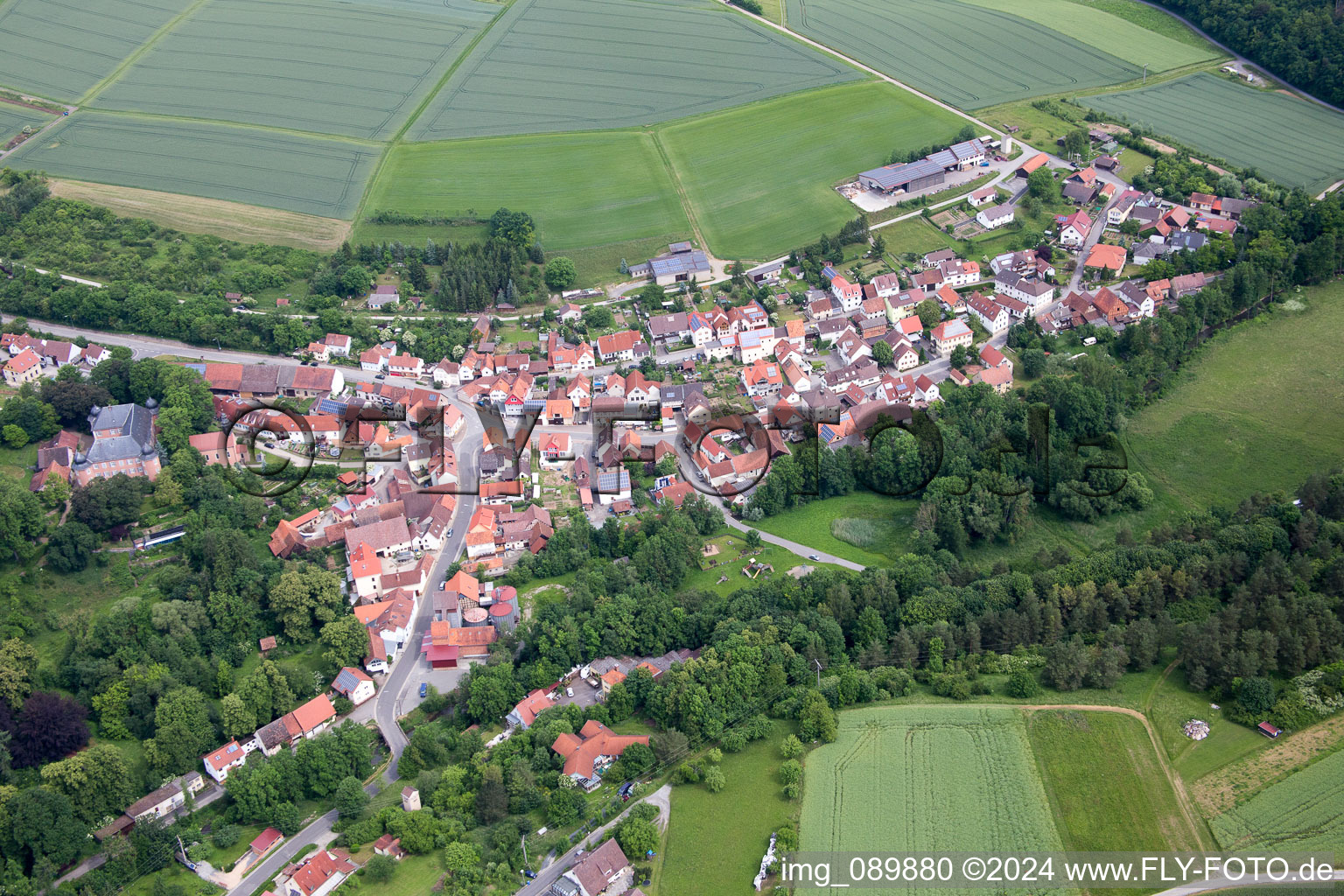 Vue aérienne de Quartier Waltershausen in Saal an der Saale dans le département Bavière, Allemagne