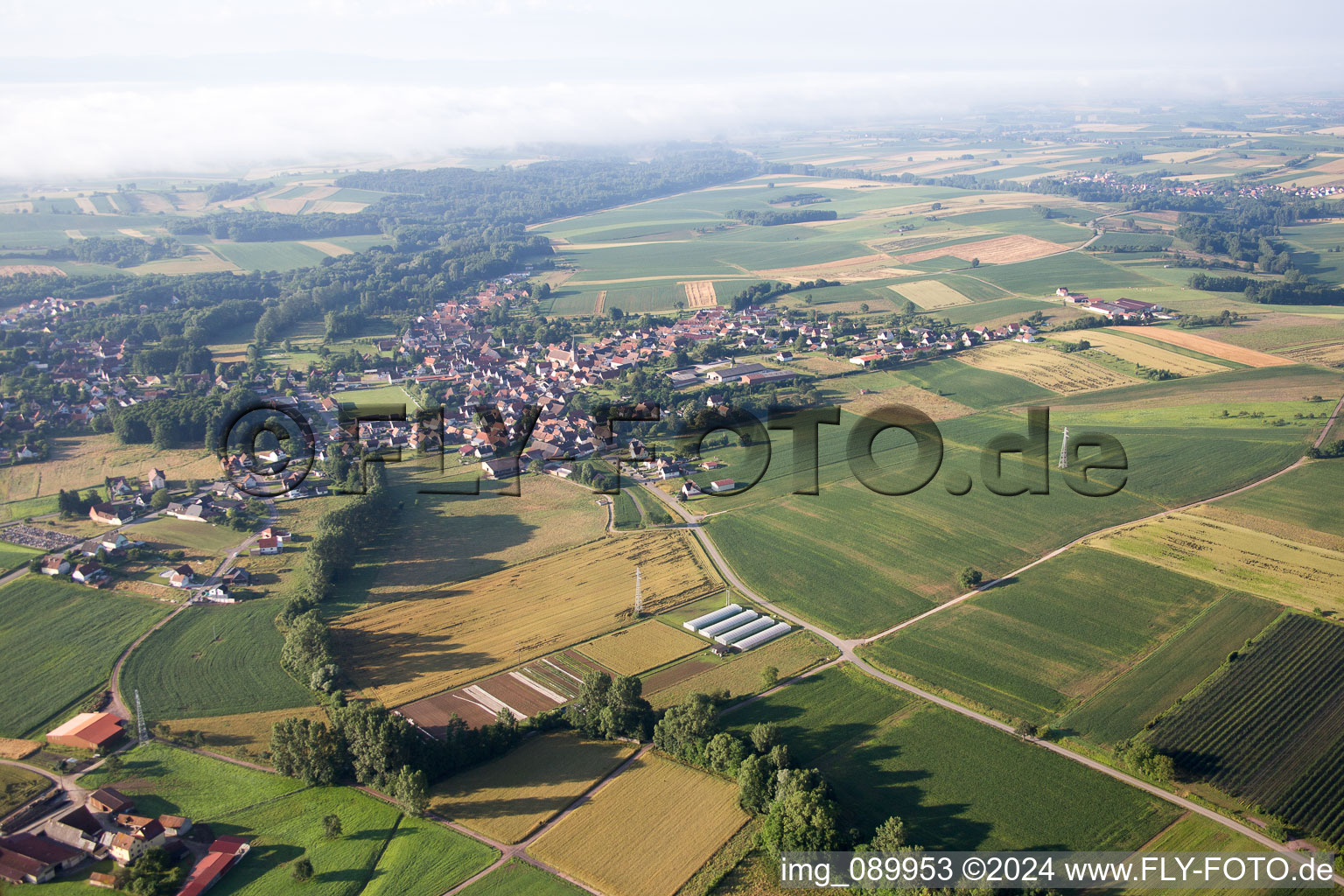 Steinseltz dans le département Bas Rhin, France depuis l'avion