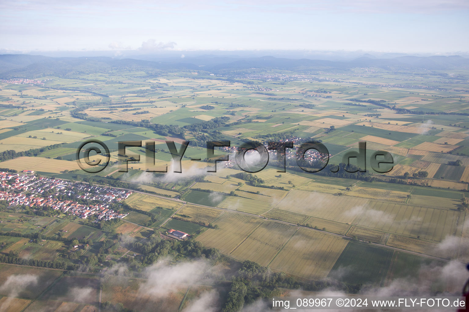 Steinfeld dans le département Rhénanie-Palatinat, Allemagne depuis l'avion