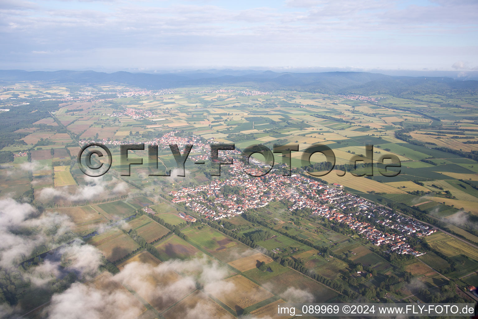 Steinfeld dans le département Rhénanie-Palatinat, Allemagne vue du ciel