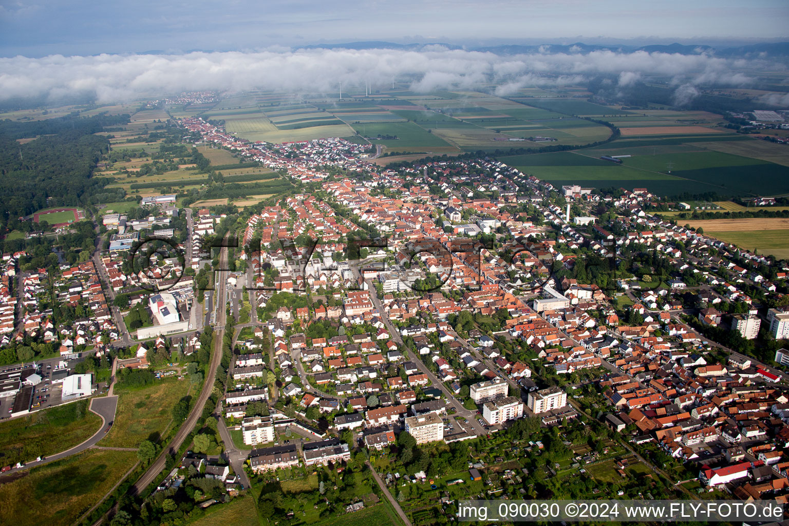 Image drone de Dans le nouveau bâtiment "Stadkern" de RiBa GmbH entre Bismarck- et Gartenstr à Kandel dans le département Rhénanie-Palatinat, Allemagne