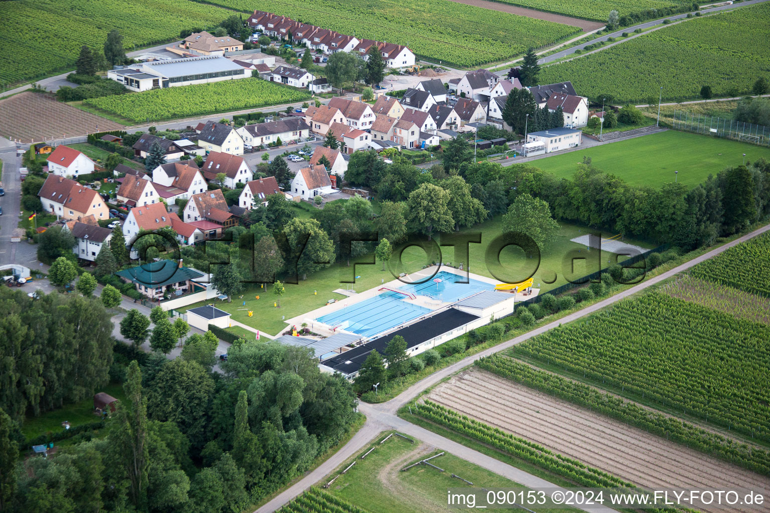 Vue aérienne de Eckel à Hainfeld dans le département Rhénanie-Palatinat, Allemagne