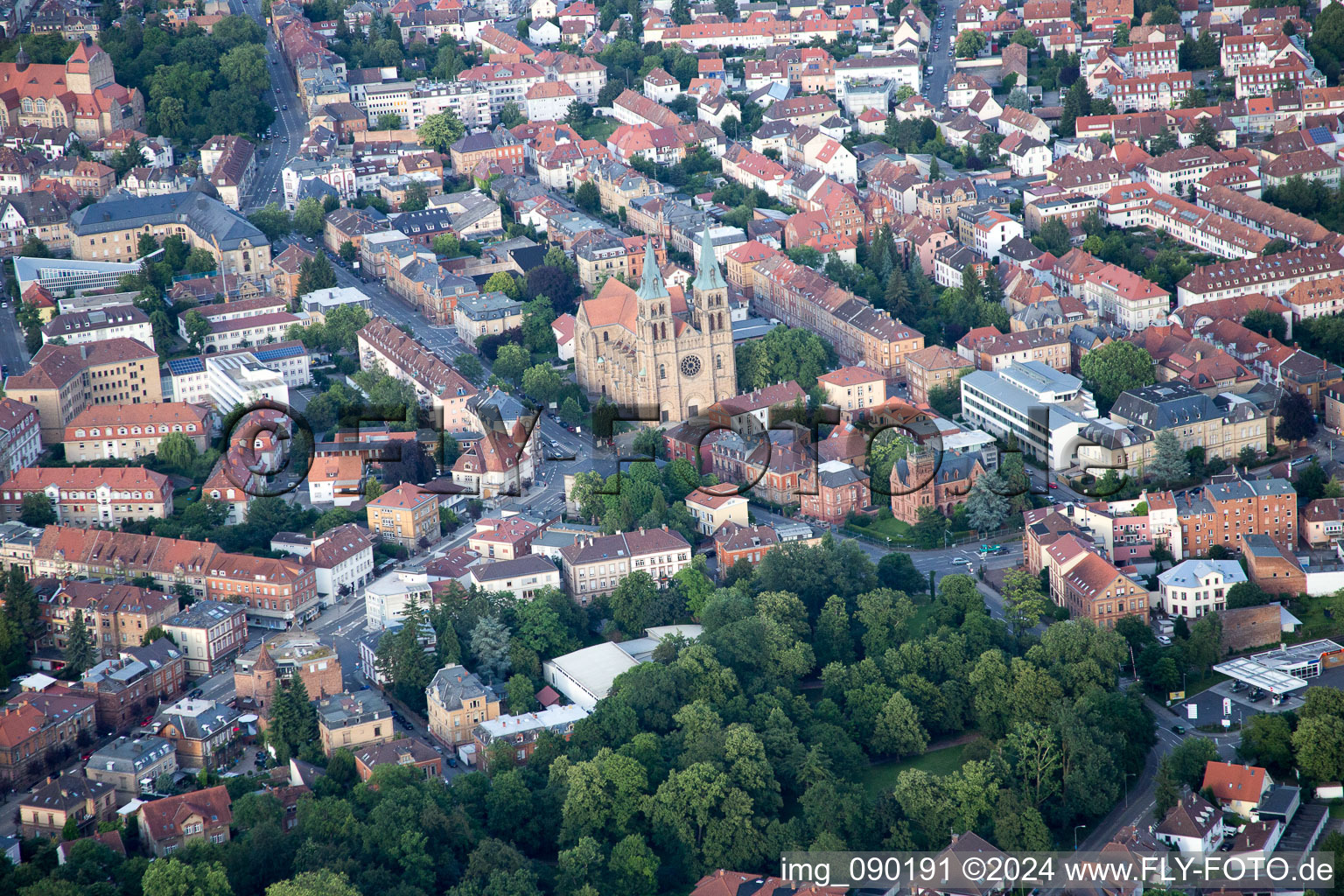 Landau in der Pfalz dans le département Rhénanie-Palatinat, Allemagne d'un drone