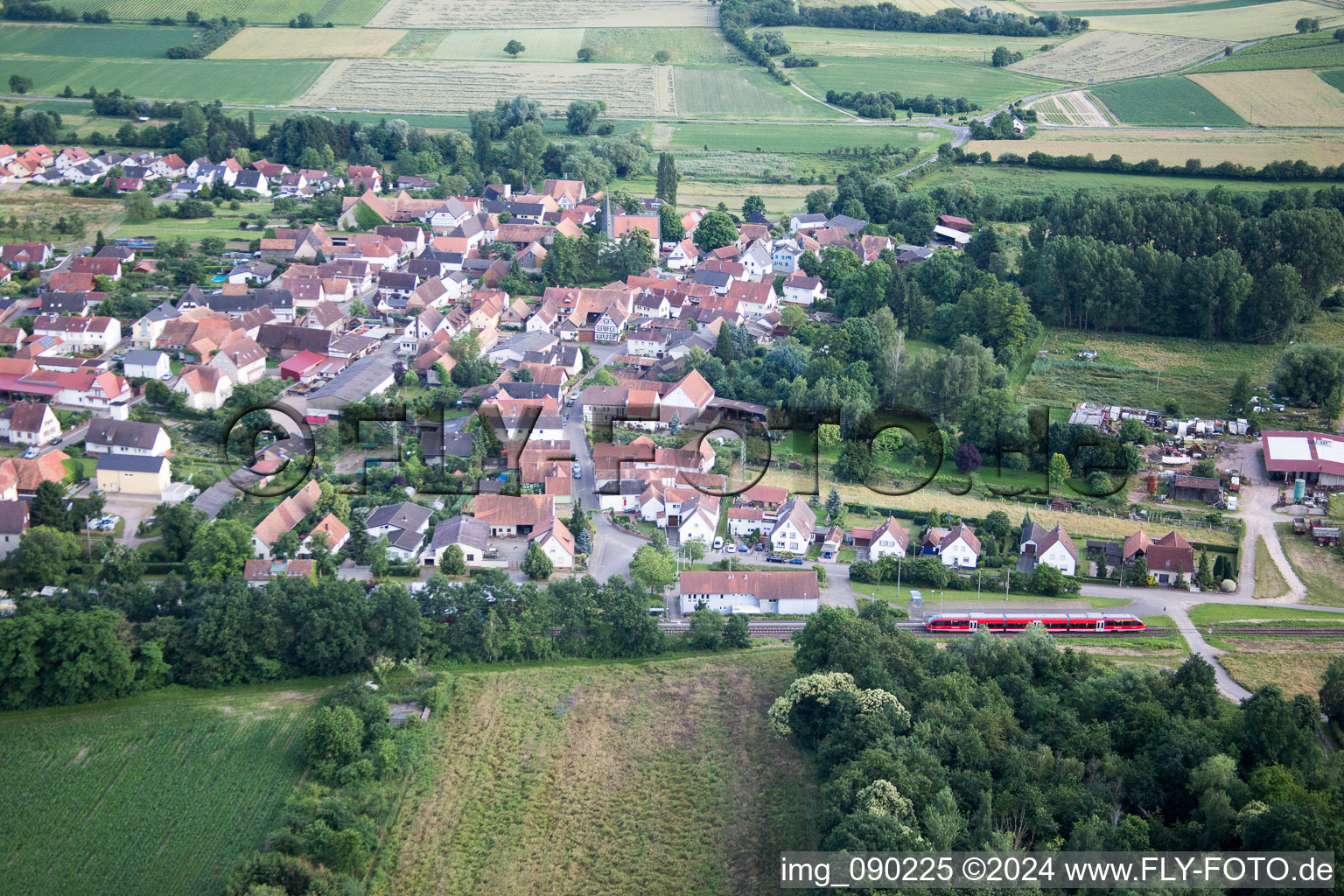 Image drone de Barbelroth dans le département Rhénanie-Palatinat, Allemagne