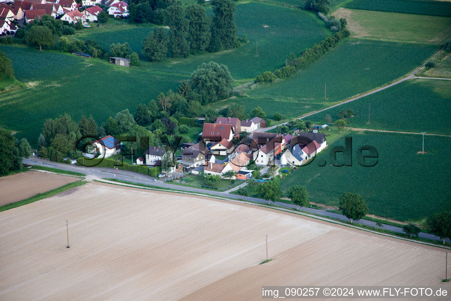 Minfeld dans le département Rhénanie-Palatinat, Allemagne vue du ciel